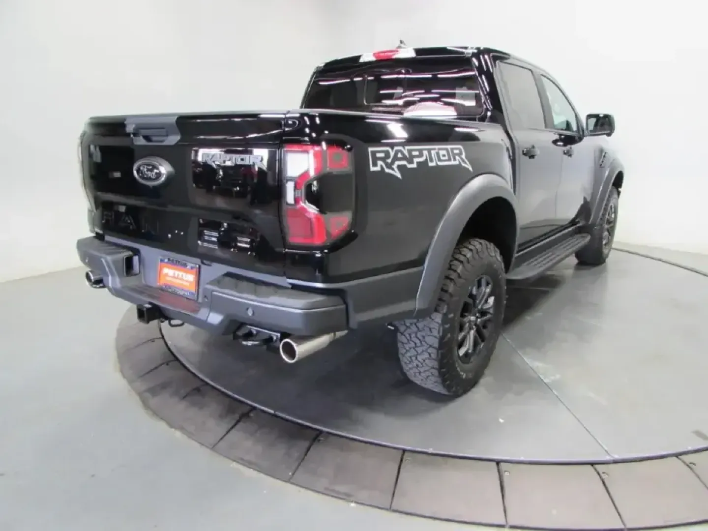 2026 Ford Ranger Raptor (1FTER4LR7TL) with an 3.0L EcoBoost V6 engine, Automatic transmission, located at 12836 Highway 21, De Soto, MO, 63020, (636) 337-7777, 38.151867, -90.575615 - If your weekends revolve around trailheads, lake days, towing toys, or simply wanting a confident daily driver that can handle Missouri backroads when the weather turns, this 2026 Ford Ranger Raptor is built for that lifestyle. With only 5 miles on the odometer, it delivers that just-arrived feel wi - Photo#6