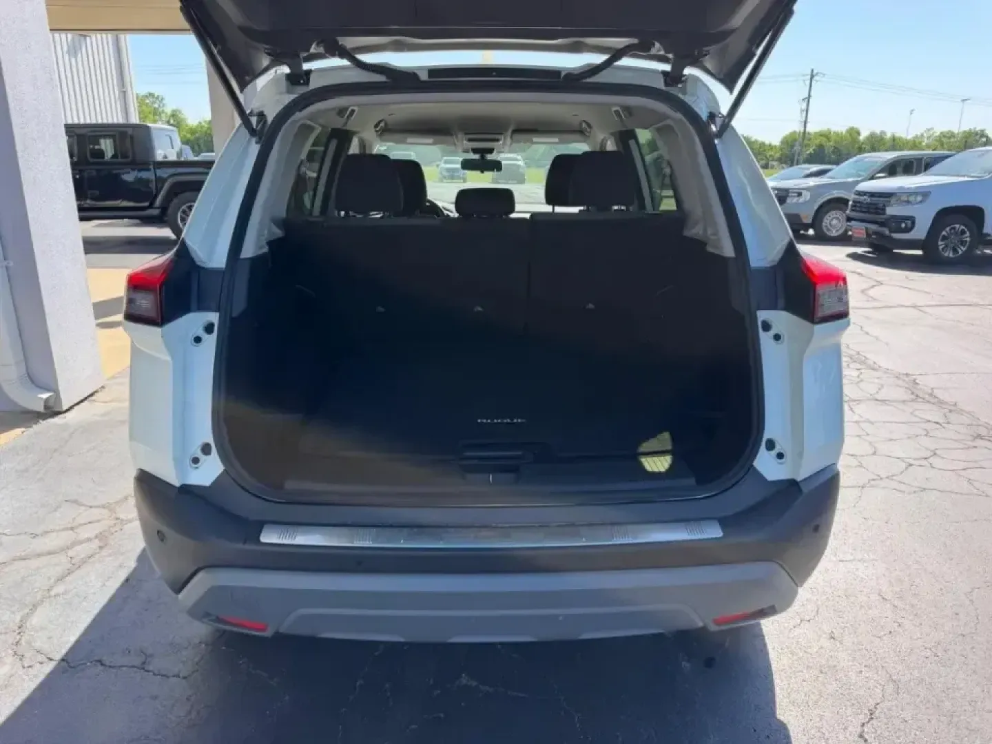 2023 /Charcoal Cloth Nissan Rogue SV (JN8BT3BB3PW) with an 1.5L Turbo engine, Automatic transmission, located at 141 Commercial Dr, Fredericktown, MO, 63645, (573) 783-6432, 37.570087, -90.320648 - Picture an SUV that can handle the Monday commute down US-67, a quick school drop-off loop through Fredericktown neighborhoods, and a spontaneous weekend escape toward St. Francois State Park-without draining your fuel budget or your patience. This **2023 Nissan Rogue SV AWD** is built for real-life - Photo#4