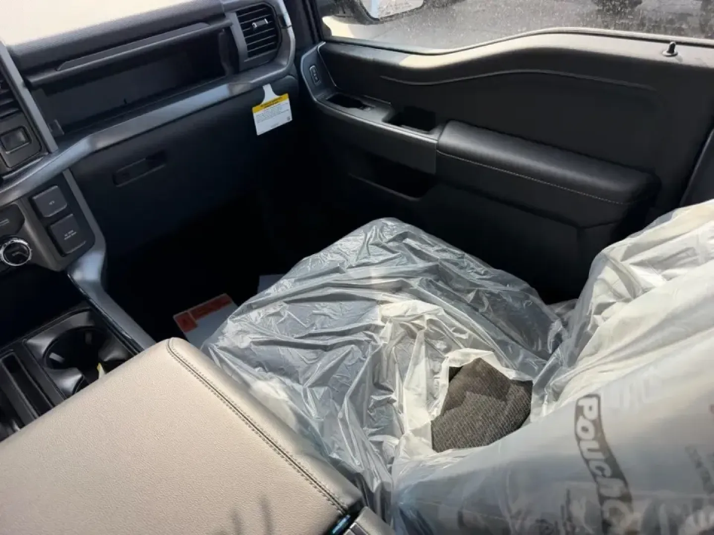2026 /Black Cloth Ford F-150 XLT (1FTFW3L55TK) with an 5.0L engine, 6A transmission, located at 141 Commercial Dr, Fredericktown, MO, 63645, (573) 783-6432, 37.570087, -90.320648 - Built for Ozark backroads, jobsite demands, and effortless weekend getaways, this 2026 Ford F-150 XLT is the kind of truck that fits real life in Southeast Missouri-whether you're hauling gear to a campsite, towing for a home project, or cruising comfortably on the daily drive. With just 15 miles on - Photo#16