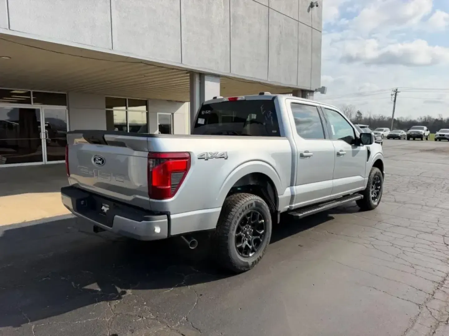 2026 /Black Cloth Ford F-150 XLT (1FTFW3L55TK) with an 5.0L engine, 6A transmission, located at 141 Commercial Dr, Fredericktown, MO, 63645, (573) 783-6432, 37.570087, -90.320648 - Built for Ozark backroads, jobsite demands, and effortless weekend getaways, this 2026 Ford F-150 XLT is the kind of truck that fits real life in Southeast Missouri-whether you're hauling gear to a campsite, towing for a home project, or cruising comfortably on the daily drive. With just 15 miles on - Photo#2