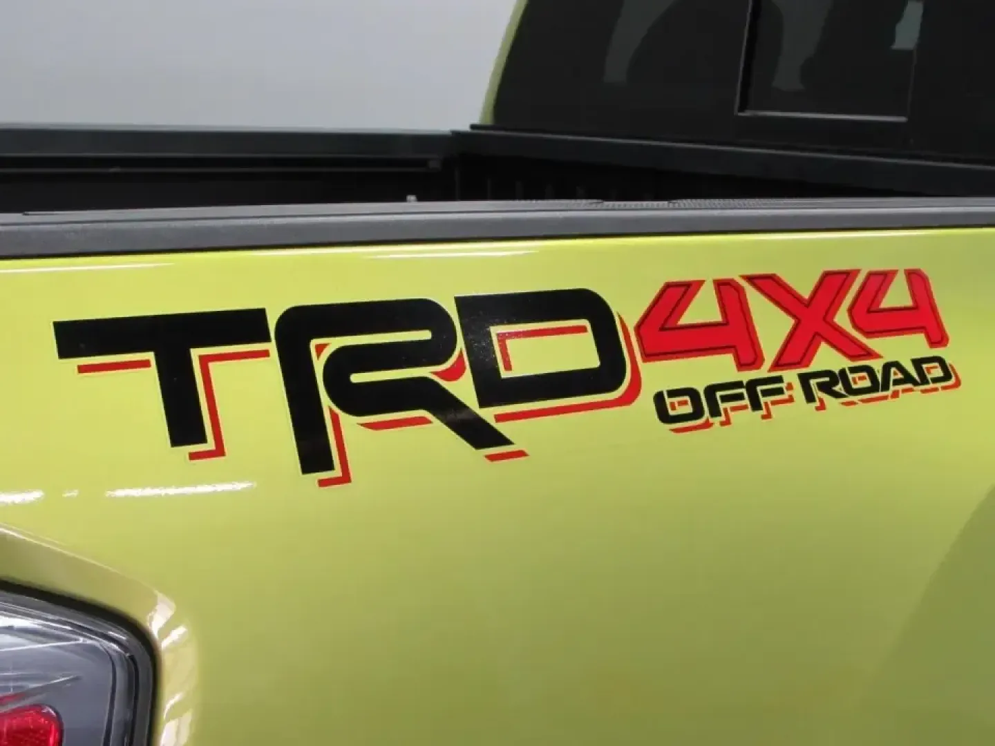 2023 /Black Toyota Tacoma TRD Off-Road V6 (3TYCZ5AN6PT) with an 3.5L V6 DOHC 24V engine, 6A transmission, located at 12830 Highway 21, De Soto, MO, 63020, (636) 337-7777, 38.153099, -90.573624 - Whether you're planning weekend trail runs in the Ozarks, hauling home-improvement supplies, or commuting confidently through changing Missouri weather, the 2023 Toyota Tacoma TRD Off-Road V6 is built for the kind of life that doesn't stay on the pavement. This green Tacoma blends everyday comfort w - Photo#34