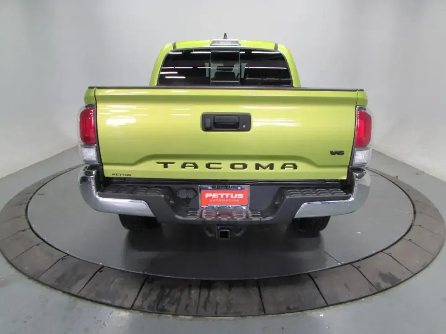 2023 /Black Toyota Tacoma TRD Off-Road V6 (3TYCZ5AN6PT) with an 3.5L V6 DOHC 24V engine, 6A transmission, located at 12830 Highway 21, De Soto, MO, 63020, (636) 337-7777, 38.153099, -90.573624 - Whether you're planning weekend trail runs in the Ozarks, hauling home-improvement supplies, or commuting confidently through changing Missouri weather, the 2023 Toyota Tacoma TRD Off-Road V6 is built for the kind of life that doesn't stay on the pavement. This green Tacoma blends everyday comfort w - Photo#5