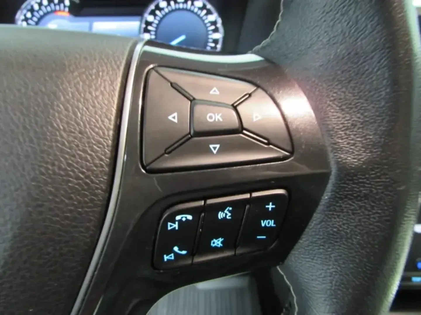2018 /Medium Soft Ceramic Ford Explorer Platinum (1FM5K8HT1JG) with an 3.5L V6 DOHC 24V engine, Automatic transmission, located at 12836 Highway 21, De Soto, MO, 63020, (636) 337-7777, 38.151867, -90.575615 - Road-trip weekends, school-day carpools, and confident winter drives down Hwy 21 all get easier in a well-equipped SUV-and this **2018 Ford Explorer Platinum 4WD** is built for exactly that kind of real-life Missouri versatility. If you want a premium family hauler that can handle long commutes, unp - Photo#25