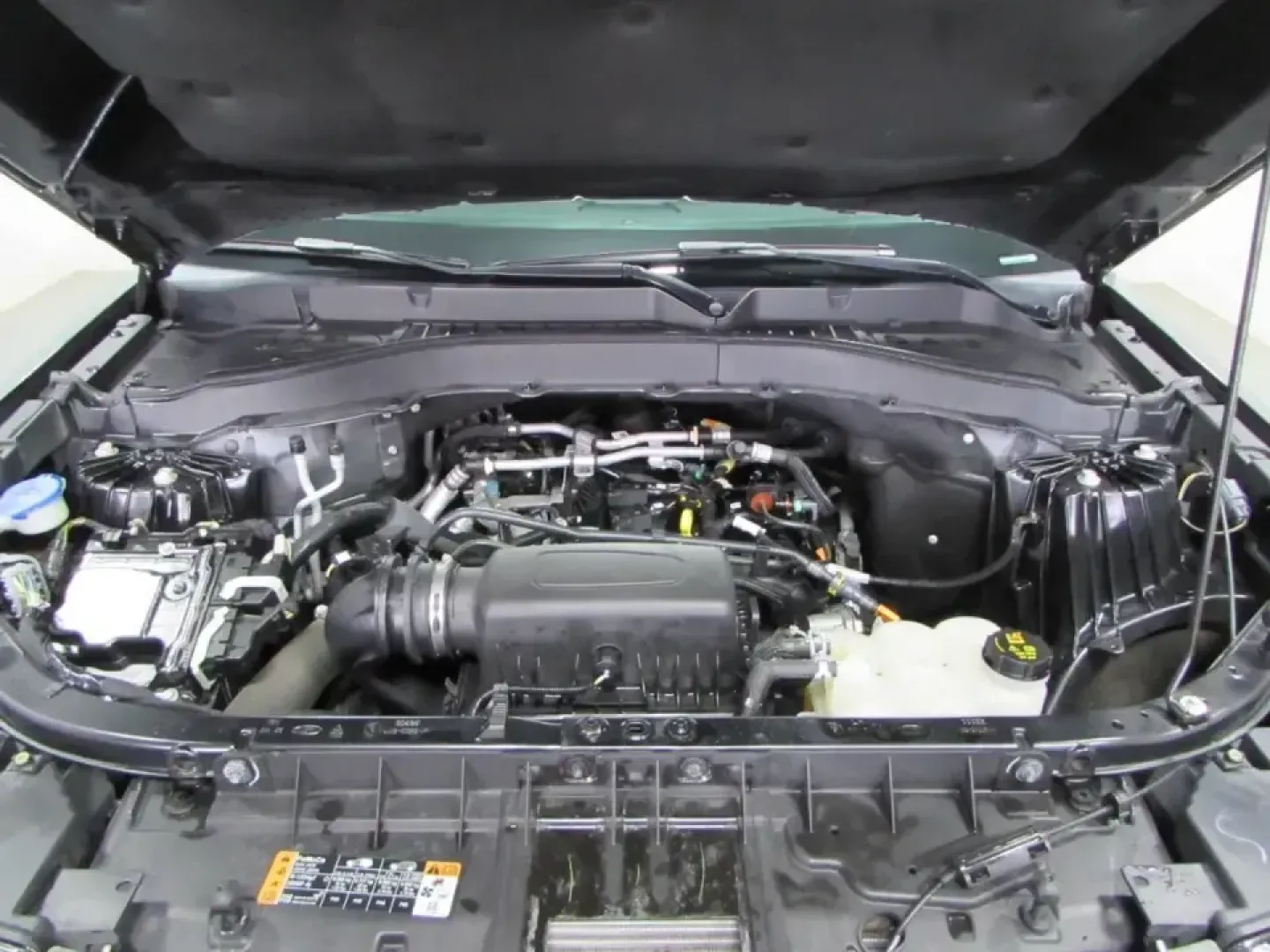 2021 /Light Slate Ford Explorer XLT (1FMSK8DH0MG) with an 2.3L L4 DOHC 16V engine, Automatic transmission, located at 12836 Highway 21, De Soto, MO, 63020, (636) 337-7777, 38.151867, -90.575615 - Ready for school drop-offs, long commutes down MO-21, and weekend escapes to Washington State Park or a day trip toward St. Louis, this 2021 Ford Explorer XLT is the kind of SUV that fits real life in De Soto. With confident Four Wheel Drive for rough weather, roomy three-row flexibility for growing - Photo#9