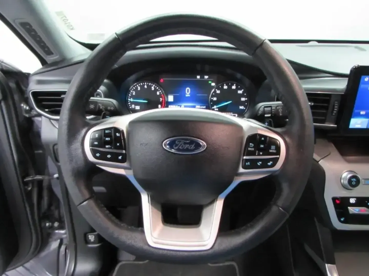 2021 /Light Slate Ford Explorer XLT (1FMSK8DH0MG) with an 2.3L L4 DOHC 16V engine, Automatic transmission, located at 12836 Highway 21, De Soto, MO, 63020, (636) 337-7777, 38.151867, -90.575615 - Ready for school drop-offs, long commutes down MO-21, and weekend escapes to Washington State Park or a day trip toward St. Louis, this 2021 Ford Explorer XLT is the kind of SUV that fits real life in De Soto. With confident Four Wheel Drive for rough weather, roomy three-row flexibility for growing - Photo#24
