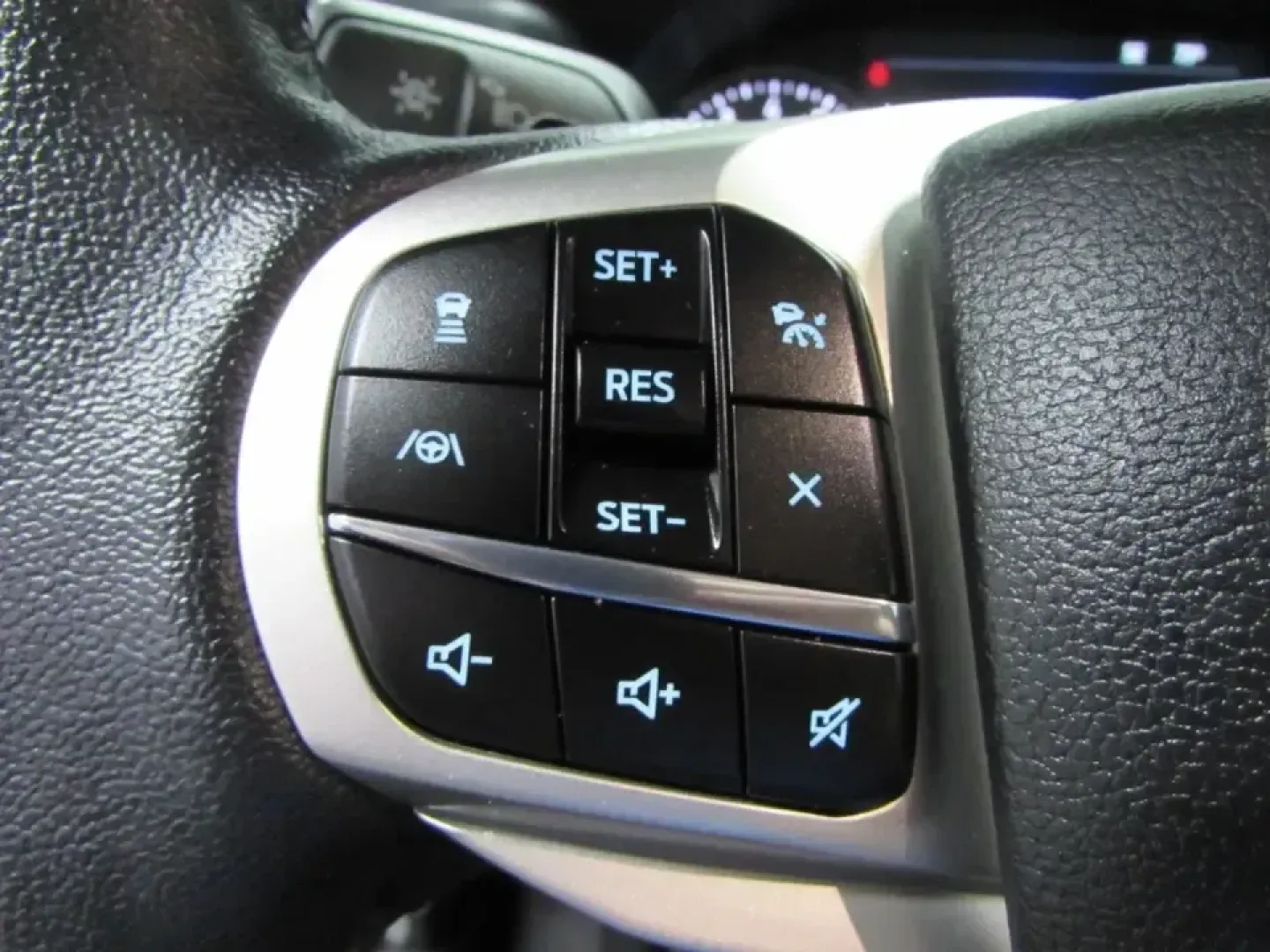 2021 /Light Slate Ford Explorer XLT (1FMSK8DH0MG) with an 2.3L L4 DOHC 16V engine, Automatic transmission, located at 12836 Highway 21, De Soto, MO, 63020, (636) 337-7777, 38.151867, -90.575615 - Ready for school drop-offs, long commutes down MO-21, and weekend escapes to Washington State Park or a day trip toward St. Louis, this 2021 Ford Explorer XLT is the kind of SUV that fits real life in De Soto. With confident Four Wheel Drive for rough weather, roomy three-row flexibility for growing - Photo#25