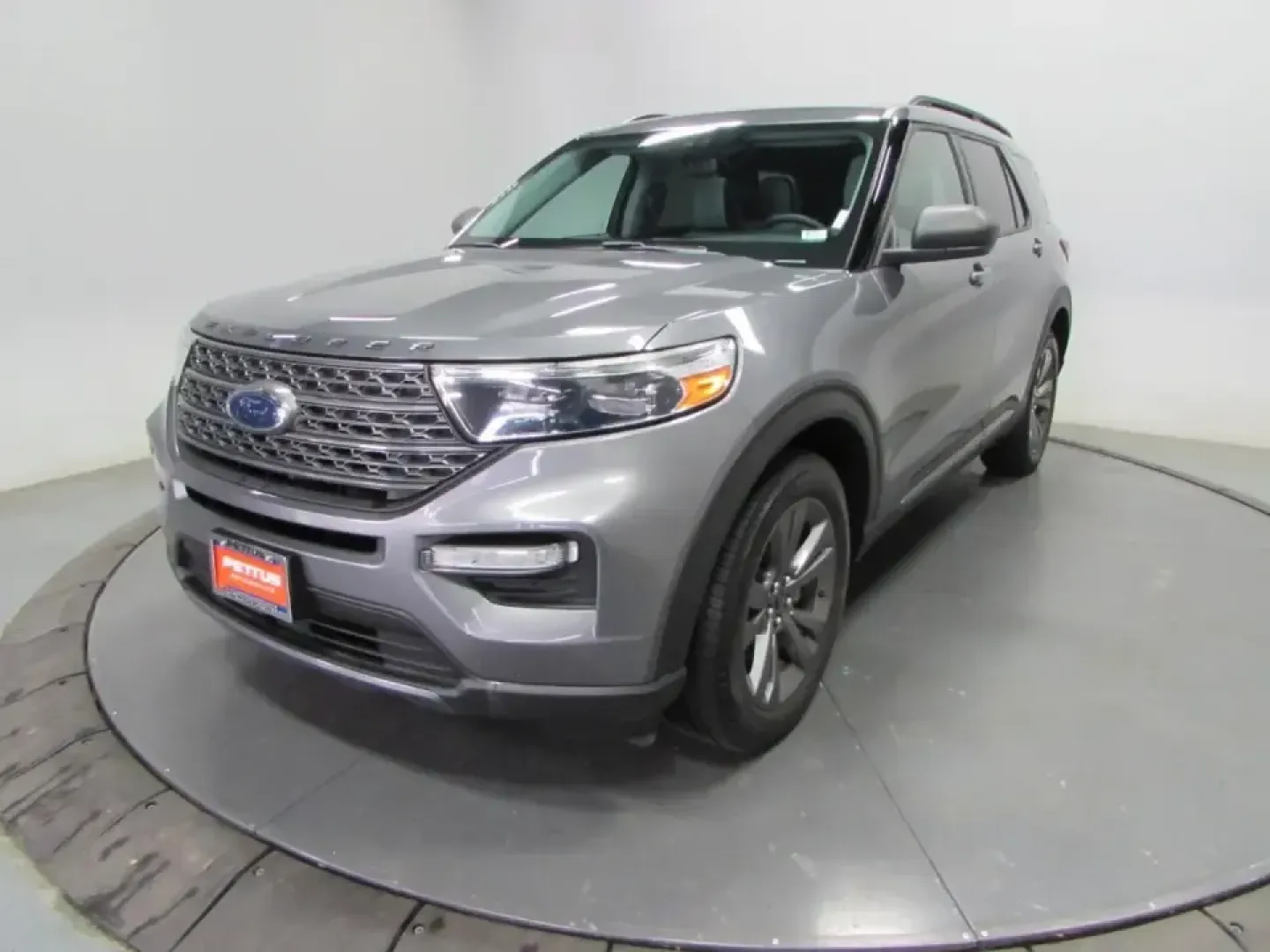 2021 /Light Slate Ford Explorer XLT (1FMSK8DH0MG) with an 2.3L L4 DOHC 16V engine, Automatic transmission, located at 12836 Highway 21, De Soto, MO, 63020, (636) 337-7777, 38.151867, -90.575615 - Ready for school drop-offs, long commutes down MO-21, and weekend escapes to Washington State Park or a day trip toward St. Louis, this 2021 Ford Explorer XLT is the kind of SUV that fits real life in De Soto. With confident Four Wheel Drive for rough weather, roomy three-row flexibility for growing - Photo#2