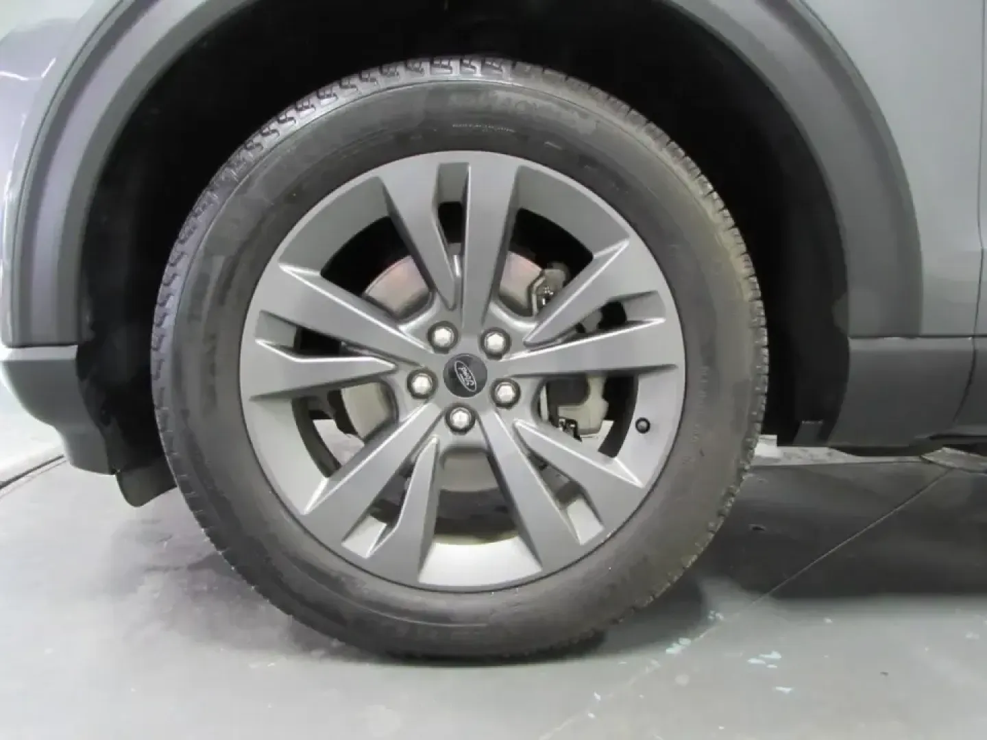 2021 /Light Slate Ford Explorer XLT (1FMSK8DH0MG) with an 2.3L L4 DOHC 16V engine, Automatic transmission, located at 12836 Highway 21, De Soto, MO, 63020, (636) 337-7777, 38.151867, -90.575615 - Ready for school drop-offs, long commutes down MO-21, and weekend escapes to Washington State Park or a day trip toward St. Louis, this 2021 Ford Explorer XLT is the kind of SUV that fits real life in De Soto. With confident Four Wheel Drive for rough weather, roomy three-row flexibility for growing - Photo#8