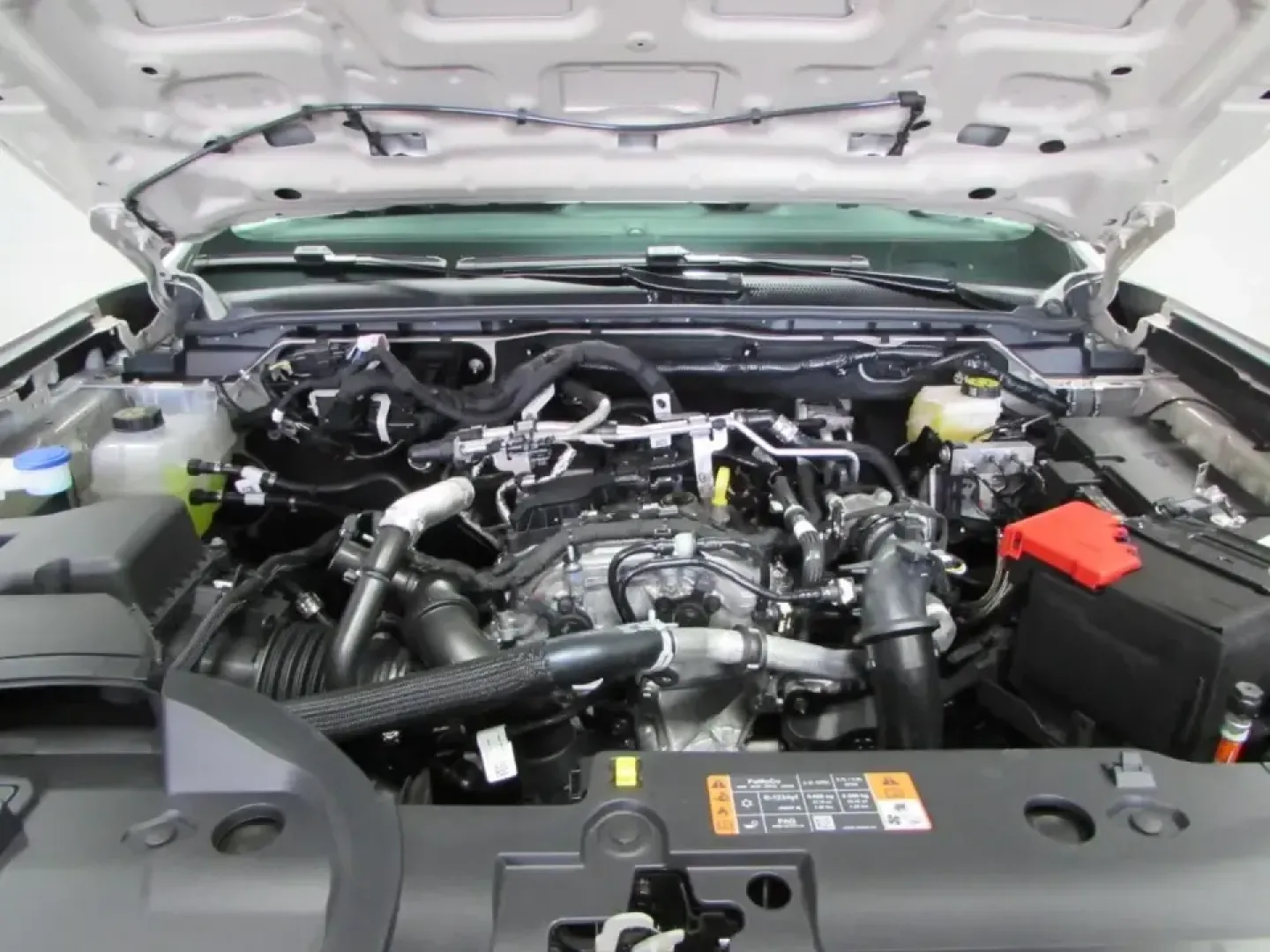 2026 /Ebony Ford Ranger XL (1FTER4PH6TL) with an 2.3L EcoBoost engine, Automatic transmission, located at 12836 Highway 21, De Soto, MO, 63020, (636) 337-7777, 38.151867, -90.575615 - Built for busy workweeks in De Soto and spontaneous weekend escapes to the Ozarks, this **2026 Ford Ranger XL 4WD** is the kind of midsize truck that fits real life-whether you're hauling supplies, commuting down **MO-21**, or loading up for a river day near the **Big River**. With just **5 miles** - Photo#9