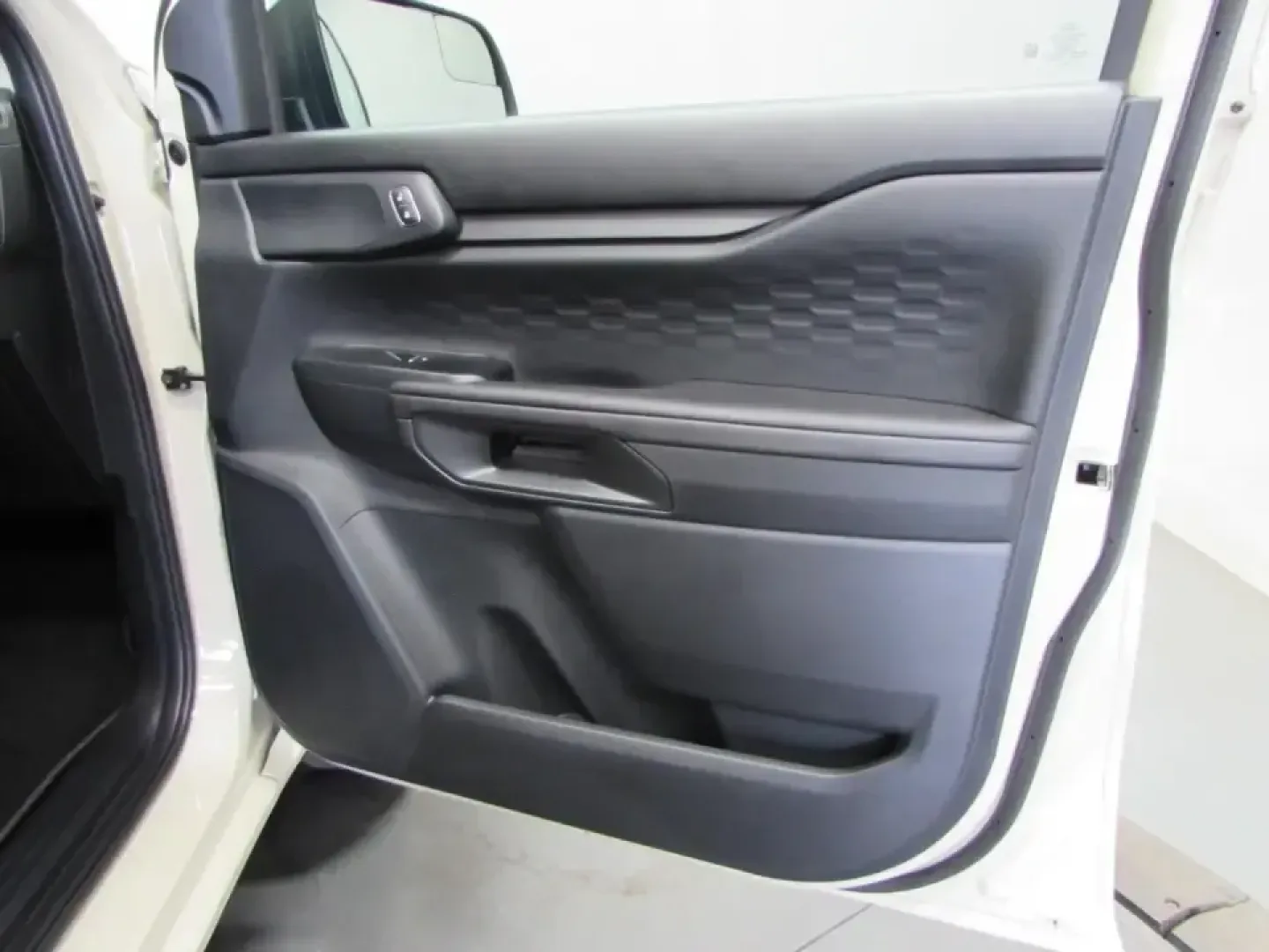 2026 /Ebony Ford Ranger XL (1FTER4PH6TL) with an 2.3L EcoBoost engine, Automatic transmission, located at 12836 Highway 21, De Soto, MO, 63020, (636) 337-7777, 38.151867, -90.575615 - Built for busy workweeks in De Soto and spontaneous weekend escapes to the Ozarks, this **2026 Ford Ranger XL 4WD** is the kind of midsize truck that fits real life-whether you're hauling supplies, commuting down **MO-21**, or loading up for a river day near the **Big River**. With just **5 miles** - Photo#15