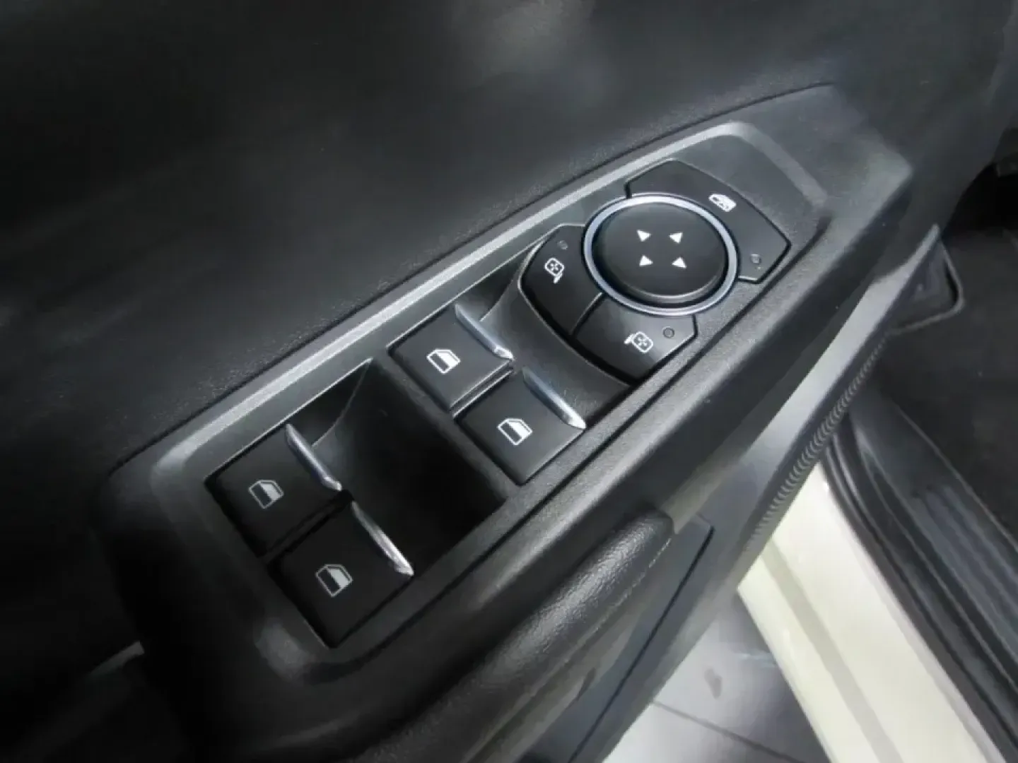 2026 /Ebony Ford Ranger XL (1FTER4PH6TL) with an 2.3L EcoBoost engine, Automatic transmission, located at 12836 Highway 21, De Soto, MO, 63020, (636) 337-7777, 38.151867, -90.575615 - Built for busy workweeks in De Soto and spontaneous weekend escapes to the Ozarks, this **2026 Ford Ranger XL 4WD** is the kind of midsize truck that fits real life-whether you're hauling supplies, commuting down **MO-21**, or loading up for a river day near the **Big River**. With just **5 miles** - Photo#19