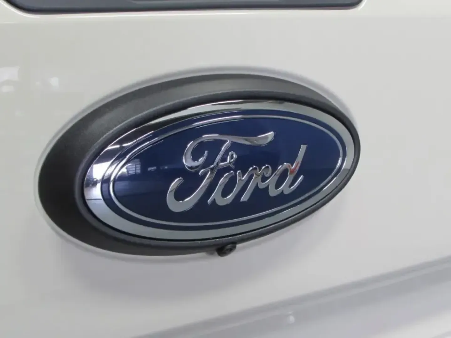 2026 /Ebony Ford Ranger XL (1FTER4PH6TL) with an 2.3L EcoBoost engine, Automatic transmission, located at 12836 Highway 21, De Soto, MO, 63020, (636) 337-7777, 38.151867, -90.575615 - Built for busy workweeks in De Soto and spontaneous weekend escapes to the Ozarks, this **2026 Ford Ranger XL 4WD** is the kind of midsize truck that fits real life-whether you're hauling supplies, commuting down **MO-21**, or loading up for a river day near the **Big River**. With just **5 miles** - Photo#31