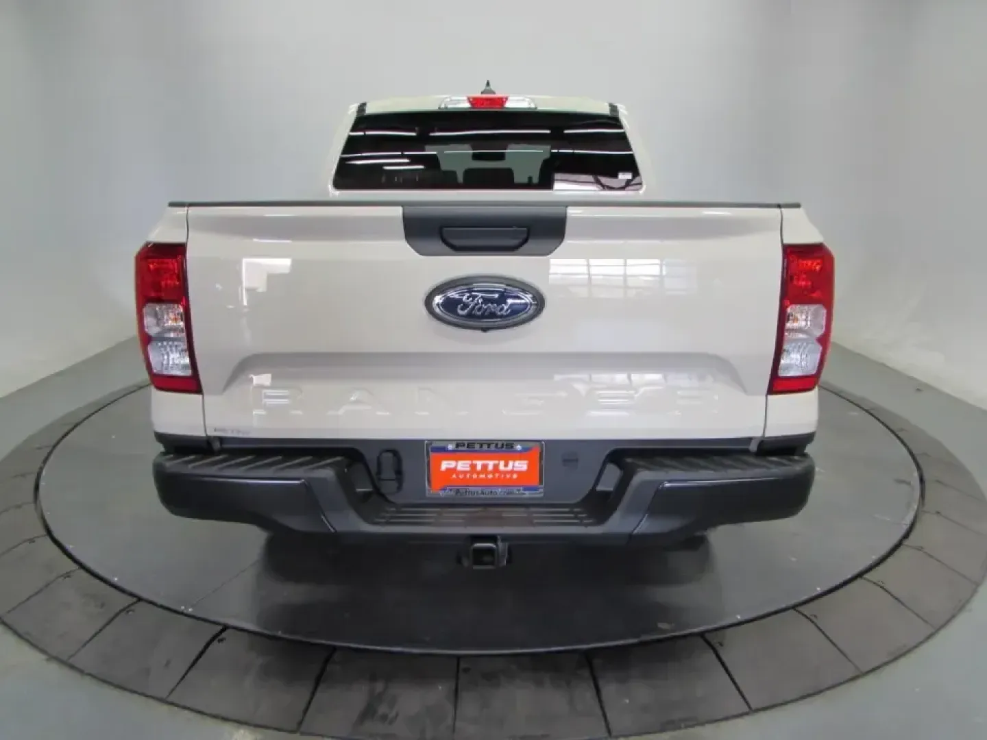 2026 /Ebony Ford Ranger XL (1FTER4PH6TL) with an 2.3L EcoBoost engine, Automatic transmission, located at 12836 Highway 21, De Soto, MO, 63020, (636) 337-7777, 38.151867, -90.575615 - Built for busy workweeks in De Soto and spontaneous weekend escapes to the Ozarks, this **2026 Ford Ranger XL 4WD** is the kind of midsize truck that fits real life-whether you're hauling supplies, commuting down **MO-21**, or loading up for a river day near the **Big River**. With just **5 miles** - Photo#5