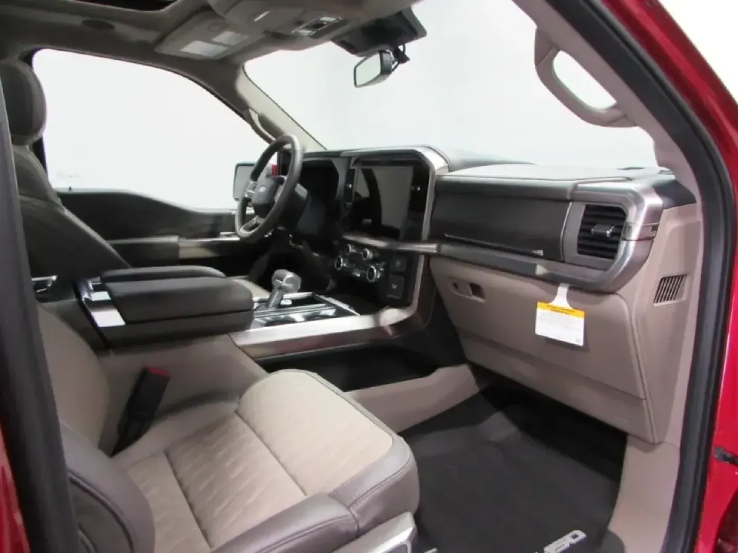 2026 Ford F-150 Platinum (1FTFW7LD0TF) with an 3.5L V6 engine, 6A transmission, located at 12836 Highway 21, De Soto, MO, 63020, (636) 337-7777, 38.151867, -90.575615 - Whether your weekends revolve around towing a boat to nearby lakes, hauling gear for home projects, or packing up the crew for a road trip down I55, this 2026 Ford F150 Platinum Hybrid is built for a lifestyle that doesn't slow down. With just **5 miles** on the odometer, it offers the confidence of - Photo#16