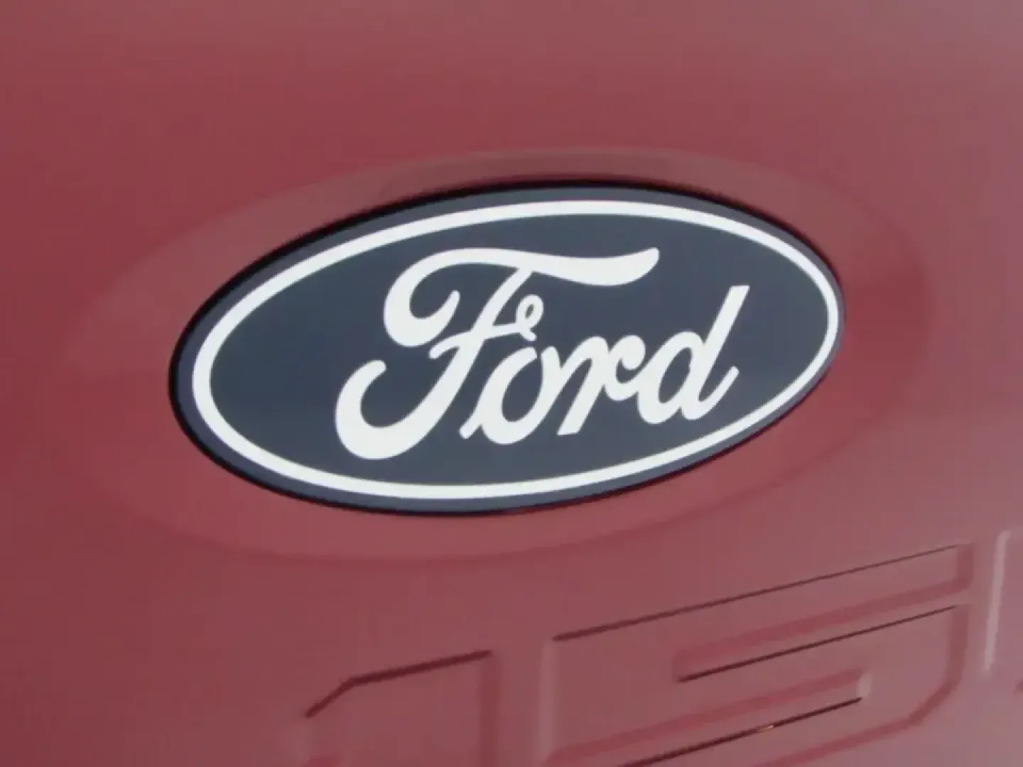 2026 Ford F-150 Platinum (1FTFW7LD0TF) with an 3.5L V6 engine, 6A transmission, located at 12836 Highway 21, De Soto, MO, 63020, (636) 337-7777, 38.151867, -90.575615 - Whether your weekends revolve around towing a boat to nearby lakes, hauling gear for home projects, or packing up the crew for a road trip down I55, this 2026 Ford F150 Platinum Hybrid is built for a lifestyle that doesn't slow down. With just **5 miles** on the odometer, it offers the confidence of - Photo#35