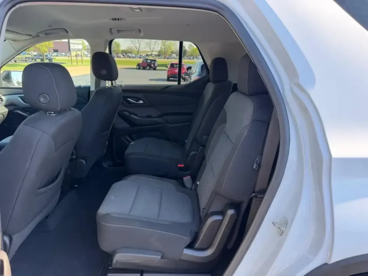 2021 /Jet Black Cloth Chevrolet Traverse LT 1LT (1GNEVGKW1MJ) with an 3.6L V6 / SIDI / VVT engine, Automatic transmission, located at 970 Woodlawn Dr., Farmington, MO, 63640, (573) 431-7800, 37.825642, -90.468674 - Pack up the kids, load the cooler, and point the nose toward weekend fun-this 2021 Chevrolet Traverse LT 1LT is built for real-life family logistics and road-trip comfort, with the confidence of All Wheel Drive for Missouri weather and those last-minute getaways. If you've been searching for a spaci - Photo#10