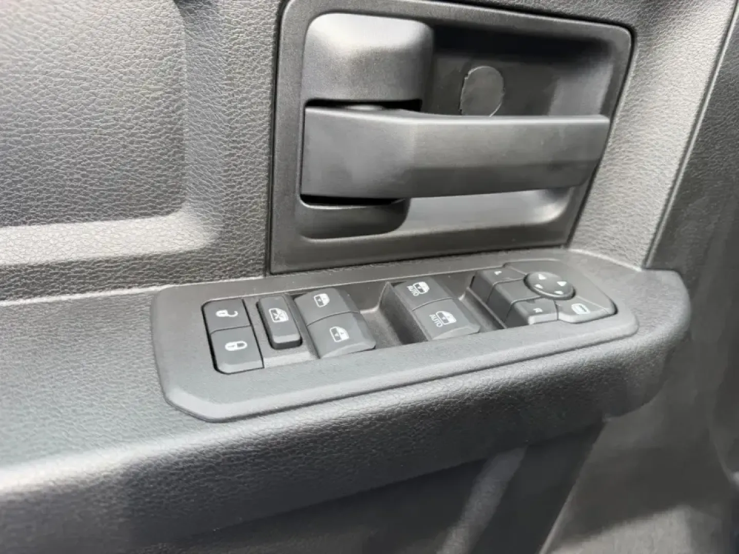 2026 /Diesel Gray/Black Cloth Ram 3500 Tradesman (3C63RRGL2TG) with an Straight 6 Turbocharged Diesel engine, 6A transmission, located at 970 Woodlawn Dr., Farmington, MO, 63640, (573) 431-7800, 37.825642, -90.468674 - Built for the kind of life that doesn't stop when the pavement ends, this 2026 Ram 3500 Tradesman is the work-and-weekend truck for Farmington drivers who haul, tow, and travel with confidence-whether you're heading out before sunrise for the jobsite, loading up for a family road trip, or pulling a - Photo#17