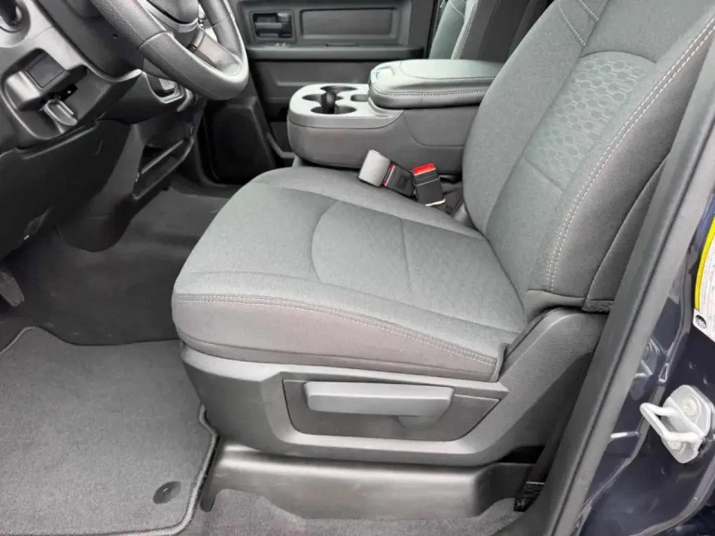 2026 /Diesel Gray/Black Cloth Ram 3500 Tradesman (3C63RRGL2TG) with an Straight 6 Turbocharged Diesel engine, 6A transmission, located at 970 Woodlawn Dr., Farmington, MO, 63640, (573) 431-7800, 37.825642, -90.468674 - Built for the kind of life that doesn't stop when the pavement ends, this 2026 Ram 3500 Tradesman is the work-and-weekend truck for Farmington drivers who haul, tow, and travel with confidence-whether you're heading out before sunrise for the jobsite, loading up for a family road trip, or pulling a - Photo#18