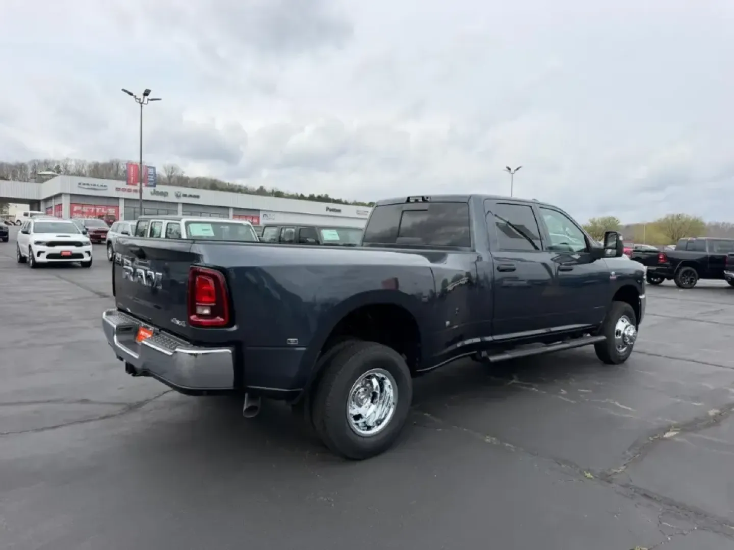 2026 /Diesel Gray/Black Cloth Ram 3500 Tradesman (3C63RRGL2TG) with an Straight 6 Turbocharged Diesel engine, 6A transmission, located at 970 Woodlawn Dr., Farmington, MO, 63640, (573) 431-7800, 37.825642, -90.468674 - Built for the kind of life that doesn't stop when the pavement ends, this 2026 Ram 3500 Tradesman is the work-and-weekend truck for Farmington drivers who haul, tow, and travel with confidence-whether you're heading out before sunrise for the jobsite, loading up for a family road trip, or pulling a - Photo#2