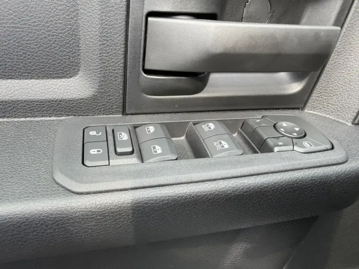 2026 /Diesel Gray/Black Cloth Ram 3500 Tradesman (3C63RRGL4TG) with an Straight 6 Turbocharged Diesel engine, 6A transmission, located at 970 Woodlawn Dr., Farmington, MO, 63640, (573) 431-7800, 37.825642, -90.468674 - Built for the kind of life where the workday doesn't end at 5 and the weekend starts with a trailer hitch, this 2026 Ram 3500 Tradesman is the heavy-duty partner for hauling, towing, and getting confidently through Missouri backroads year-round. Whether you're a contractor heading out before sunrise - Photo#17