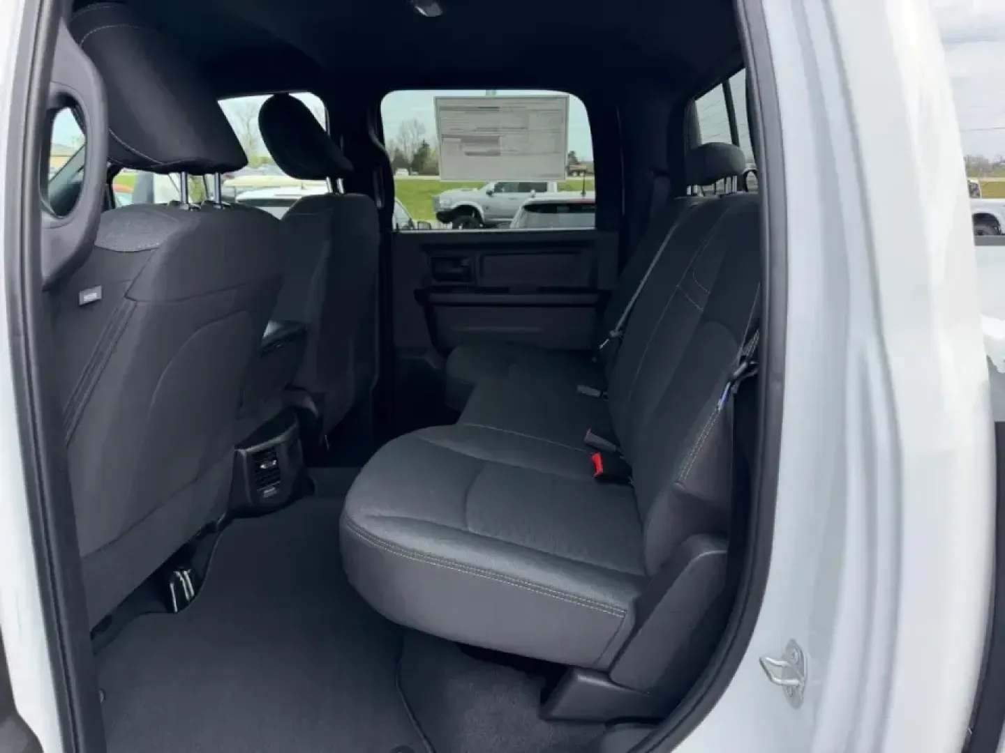 2026 /Diesel Gray/Black Cloth Ram 3500 Tradesman (3C63RRGL4TG) with an Straight 6 Turbocharged Diesel engine, 6A transmission, located at 970 Woodlawn Dr., Farmington, MO, 63640, (573) 431-7800, 37.825642, -90.468674 - Built for the kind of life where the workday doesn't end at 5 and the weekend starts with a trailer hitch, this 2026 Ram 3500 Tradesman is the heavy-duty partner for hauling, towing, and getting confidently through Missouri backroads year-round. Whether you're a contractor heading out before sunrise - Photo#8