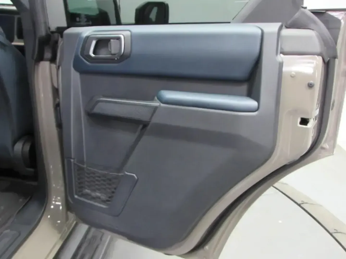2026 Ford Bronco Heritage Edition (1FMEE4DP0TL) with an 2.7L V6 engine, located at 12836 Highway 21, De Soto, MO, 63020, (636) 337-7777, 38.151867, -90.575615 - Ready for weekends that start in De Soto and end somewhere off the map? The 2026 Ford Bronco Heritage Edition is built for Missouri backroads, campground getaways, and confident daily driving-whether you're cruising to work, loading up for a family road trip, or chasing fresh air past the hills and - Photo#17