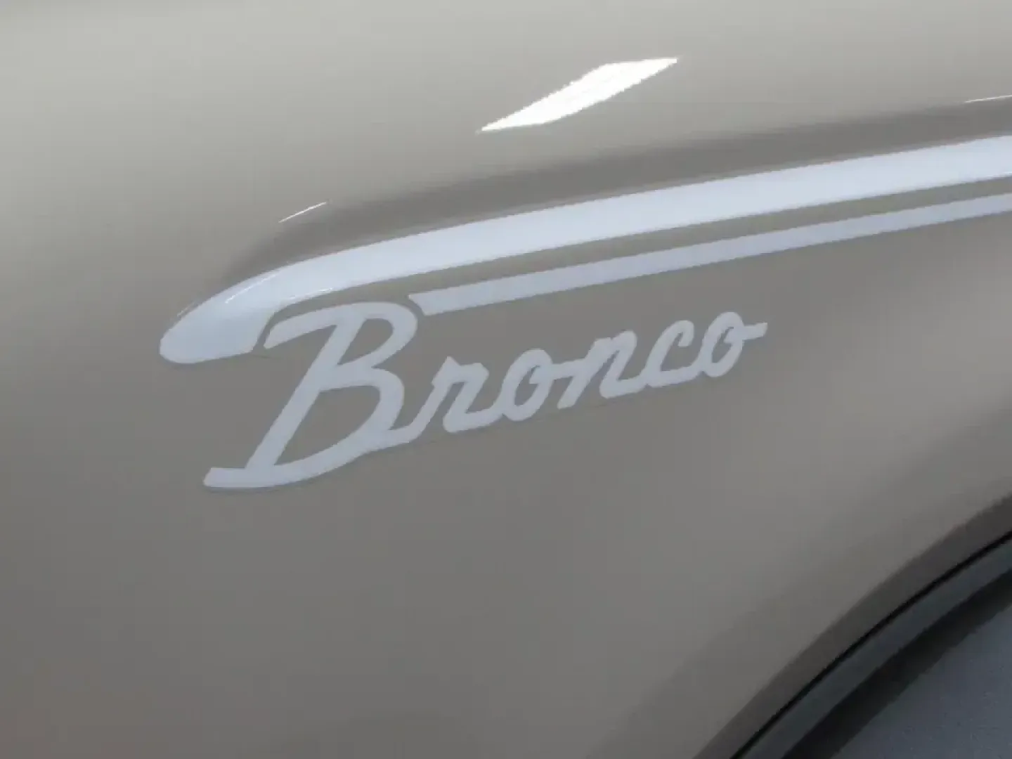 2026 Ford Bronco Heritage Edition (1FMEE4DP4TL) with an 2.7L V6 engine, located at 12836 Highway 21, De Soto, MO, 63020, (636) 337-7777, 38.151867, -90.575615 - Weekend escapes, muddy trailheads, and scenic backroads feel a lot closer when your SUV is built to turn let's go into a real plan. If your lifestyle includes exploring Mark Twain National Forest, cruising down Missouri Hwy 21, or packing up for a quick getaway after work, this **2026 Ford Bronco He - Photo#29
