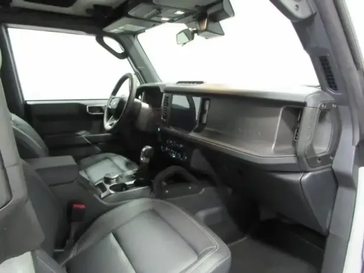 2026 Ford Bronco Big Bend (1FMEE7BH4TL) with an 2.3L EcoBoost I-4 engine, located at 12836 Highway 21, De Soto, MO, 63020, (636) 337-7777, 38.151867, -90.575615 - Weekend trail runs, river floats, and spontaneous road trips out past De Soto all feel better when your SUV is ready for the plan-and the backup plan. If your ideal lifestyle mixes daily driving with dirt-road detours, this **2026 Ford Bronco Big Bend** is built for it. With just **5 miles** on the - Photo#16