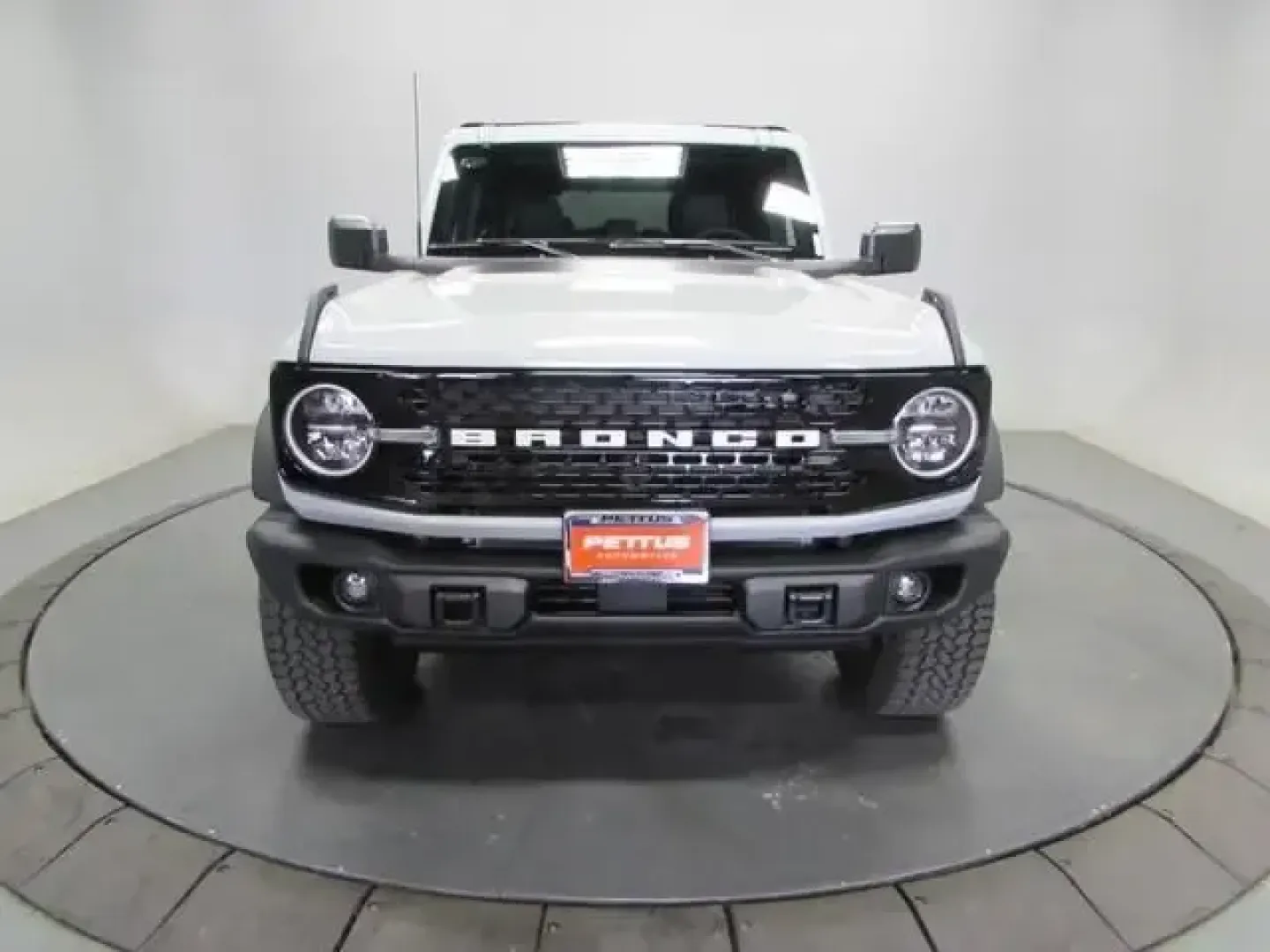 2026 Ford Bronco Big Bend (1FMEE7BH4TL) with an 2.3L EcoBoost I-4 engine, located at 12836 Highway 21, De Soto, MO, 63020, (636) 337-7777, 38.151867, -90.575615 - Weekend trail runs, river floats, and spontaneous road trips out past De Soto all feel better when your SUV is ready for the plan-and the backup plan. If your ideal lifestyle mixes daily driving with dirt-road detours, this **2026 Ford Bronco Big Bend** is built for it. With just **5 miles** on the - Photo#1