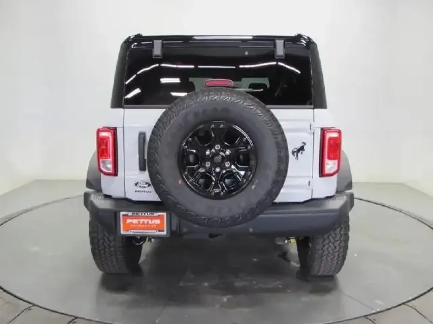 2026 Ford Bronco Big Bend (1FMEE7BH4TL) with an 2.3L EcoBoost I-4 engine, located at 12836 Highway 21, De Soto, MO, 63020, (636) 337-7777, 38.151867, -90.575615 - Weekend trail runs, river floats, and spontaneous road trips out past De Soto all feel better when your SUV is ready for the plan-and the backup plan. If your ideal lifestyle mixes daily driving with dirt-road detours, this **2026 Ford Bronco Big Bend** is built for it. With just **5 miles** on the - Photo#5