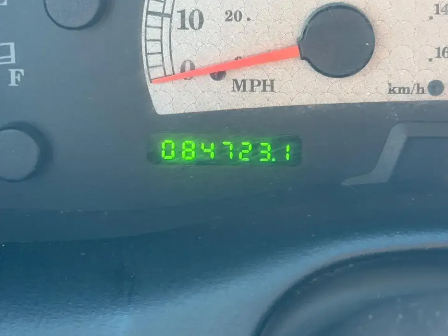 2000 /Black Leather Ford F-150 Harley-Davidson (2FTRX07L3YC) with an 5.4L engine, 4-Speed Automatic Overdrive transmission, located at 141 Commercial Dr, Fredericktown, MO, 63645, (573) 783-6432, 37.570087, -90.320648 - Own the commute, the campsite, and the weekend cruise with a truck that turns errands into an experience: this 2000 Ford F-150 Harley-Davidson Edition is built for drivers who want classic American style with real everyday usefulness. Whether you're hauling gear to a tailgate, towing a small trailer - Photo#18