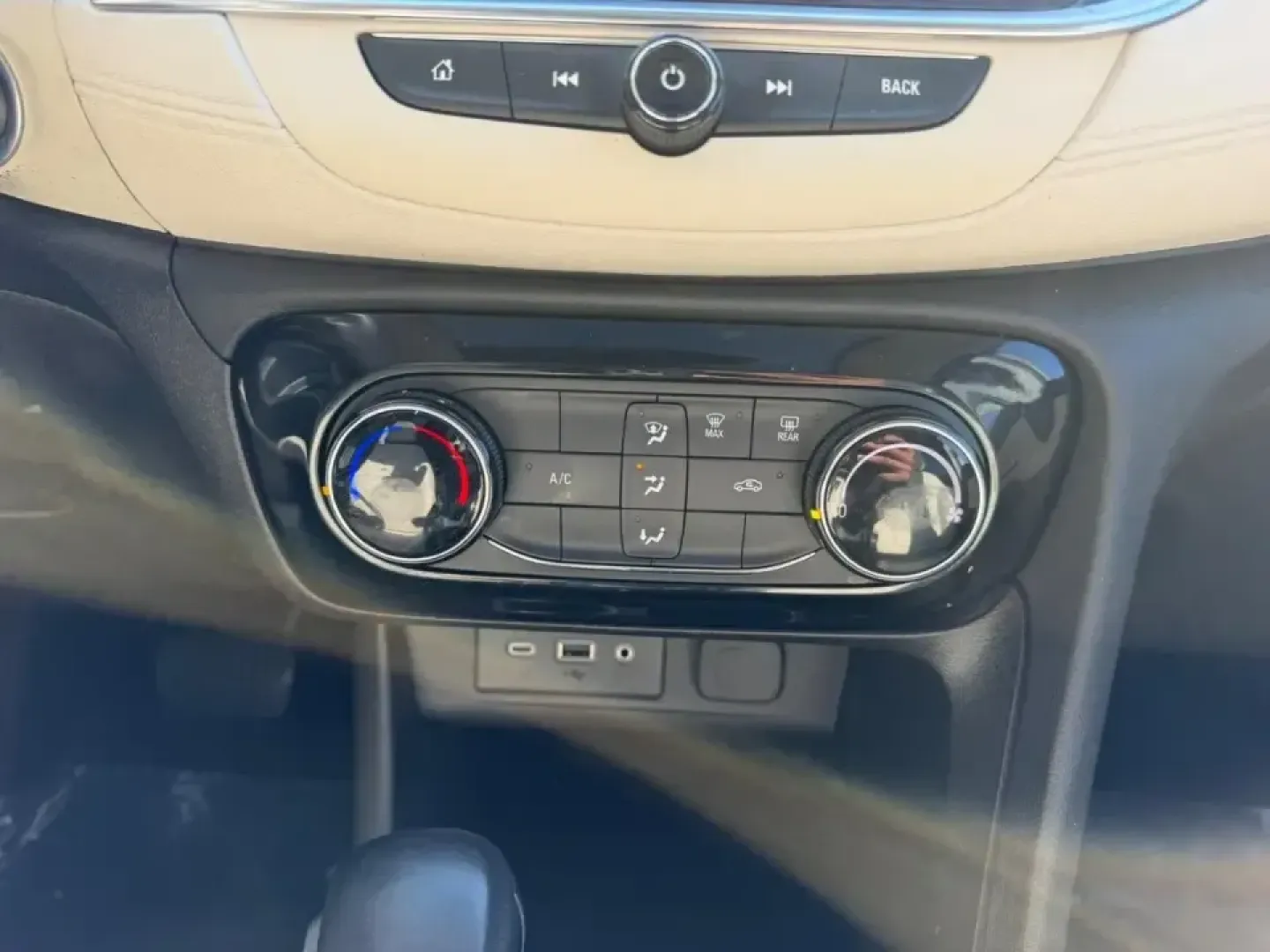2020 /Whisper Beige with Ebony interior accents Cloth Buick Encore GX Preferred (KL4MMCSL6LB) with an ECOTEC 1.3L Turbo engine, Automatic transmission, located at 141 Commercial Dr, Fredericktown, MO, 63645, (573) 783-6432, 37.570087, -90.320648 - Whether you're juggling school drop-offs, commuting down US-67, or planning a weekend escape to Johnson's Shut-Ins, this 2020 Buick Encore GX Preferred is the kind of compact SUV that fits real-life Fredericktown, MO driving. With confident All Wheel Drive, a fuel-sipping 1.3L turbocharged engine, a - Photo#15