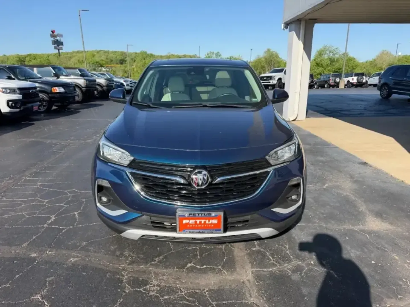2020 /Whisper Beige with Ebony interior accents Cloth Buick Encore GX Preferred (KL4MMCSL6LB) with an ECOTEC 1.3L Turbo engine, Automatic transmission, located at 141 Commercial Dr, Fredericktown, MO, 63645, (573) 783-6432, 37.570087, -90.320648 - Whether you're juggling school drop-offs, commuting down US-67, or planning a weekend escape to Johnson's Shut-Ins, this 2020 Buick Encore GX Preferred is the kind of compact SUV that fits real-life Fredericktown, MO driving. With confident All Wheel Drive, a fuel-sipping 1.3L turbocharged engine, a - Photo#7