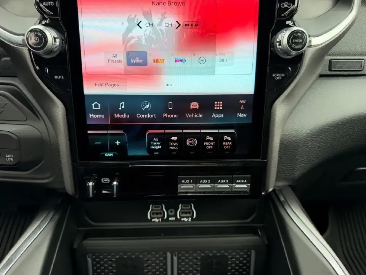2026 /Black Leather Ram 3500 Laramie (3C63RRJL9TG) with an Straight 6 Turbocharged Diesel engine, 6A transmission, located at 970 Woodlawn Dr., Farmington, MO, 63640, (573) 431-7800, 37.825642, -90.468674 - Built for big jobs, long hauls, and weekend getaways, this 2026 Ram 3500 Laramie is the kind of heavy-duty truck that fits real life in Southeast Missouri-whether you're towing equipment out toward the back roads, hauling supplies for a property project, or loading up for a road trip through the Oza - Photo#16