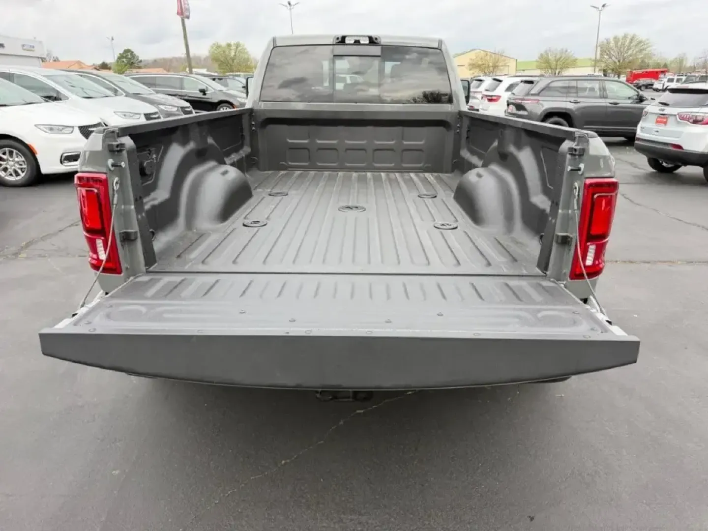 2026 /Black Leather Ram 3500 Laramie (3C63RRJL9TG) with an Straight 6 Turbocharged Diesel engine, 6A transmission, located at 970 Woodlawn Dr., Farmington, MO, 63640, (573) 431-7800, 37.825642, -90.468674 - Built for big jobs, long hauls, and weekend getaways, this 2026 Ram 3500 Laramie is the kind of heavy-duty truck that fits real life in Southeast Missouri-whether you're towing equipment out toward the back roads, hauling supplies for a property project, or loading up for a road trip through the Oza - Photo#4