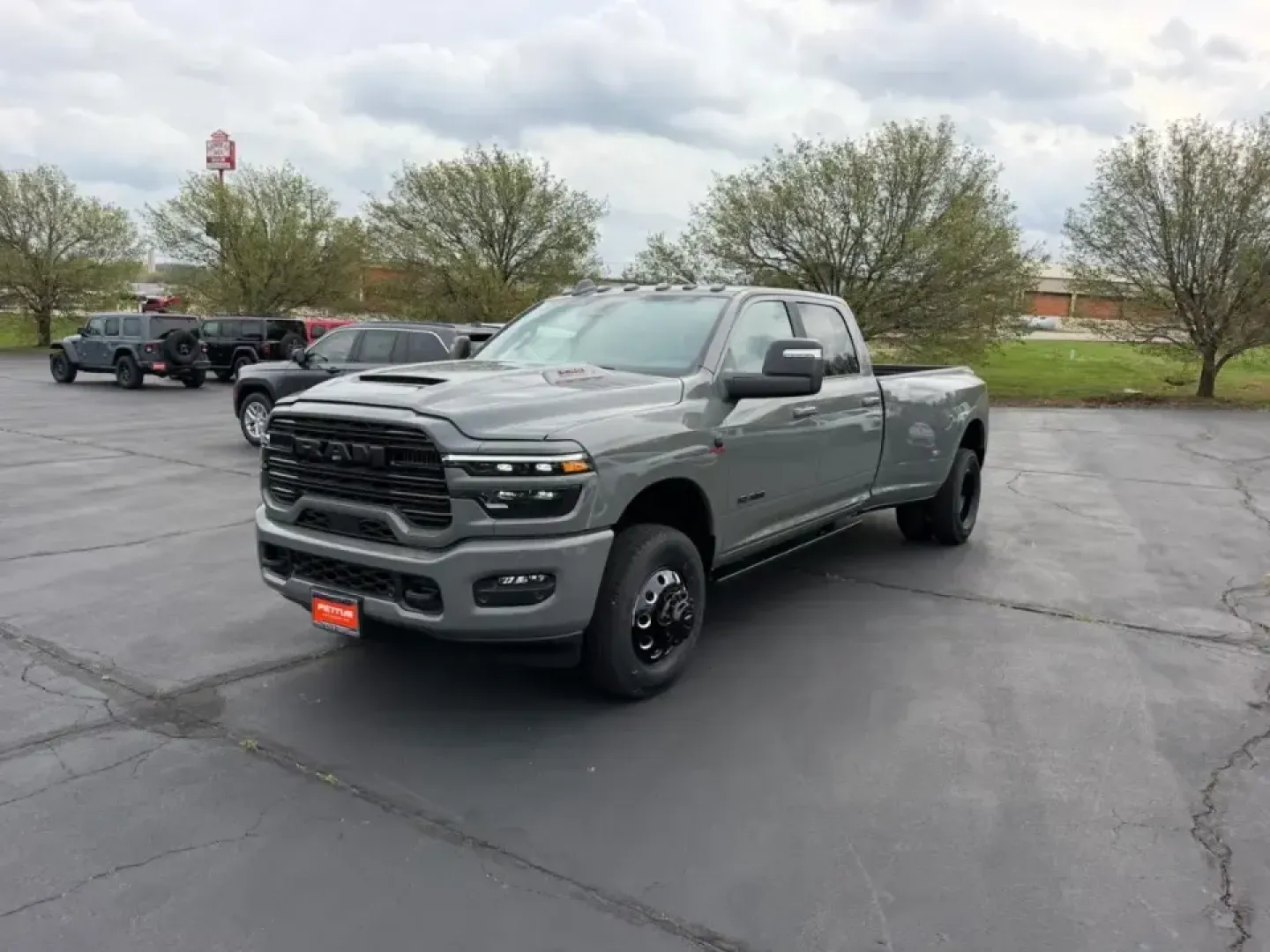 2026 /Black Leather Ram 3500 Laramie (3C63RRJL9TG) with an Straight 6 Turbocharged Diesel engine, 6A transmission, located at 970 Woodlawn Dr., Farmington, MO, 63640, (573) 431-7800, 37.825642, -90.468674 - Built for big jobs, long hauls, and weekend getaways, this 2026 Ram 3500 Laramie is the kind of heavy-duty truck that fits real life in Southeast Missouri-whether you're towing equipment out toward the back roads, hauling supplies for a property project, or loading up for a road trip through the Oza - Photo#6
