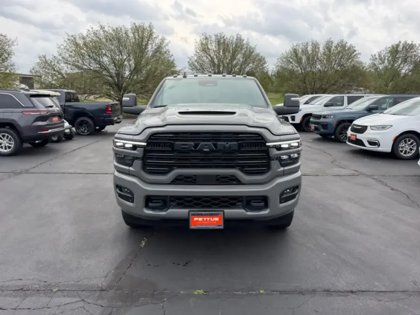 2026 /Black Leather Ram 3500 Laramie (3C63RRJL9TG) with an Straight 6 Turbocharged Diesel engine, 6A transmission, located at 970 Woodlawn Dr., Farmington, MO, 63640, (573) 431-7800, 37.825642, -90.468674 - Built for big jobs, long hauls, and weekend getaways, this 2026 Ram 3500 Laramie is the kind of heavy-duty truck that fits real life in Southeast Missouri-whether you're towing equipment out toward the back roads, hauling supplies for a property project, or loading up for a road trip through the Oza - Photo#7
