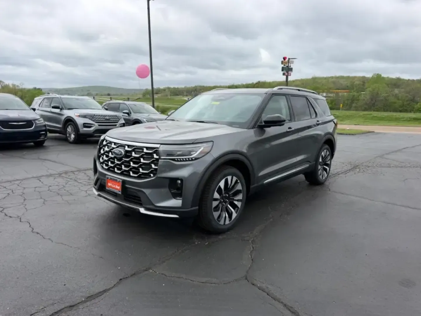2026 /Salt Crystal/Onyx Leather Ford Explorer Platinum (1FMUK8HH1TG) with an 2.3L EcoBoost I-4 engine, Automatic transmission, located at 141 Commercial Dr, Fredericktown, MO, 63645, (573) 783-6432, 37.570087, -90.320648 - Whether you're shuttling kids to practice, commuting from the Park Hills area, or loading up for a weekend at Mark Twain National Forest, this 2026 Ford Explorer Platinum is built to make every mile feel easier-and more enjoyable. With just 4 miles on the odometer, it delivers that new-car feel with - Photo#7