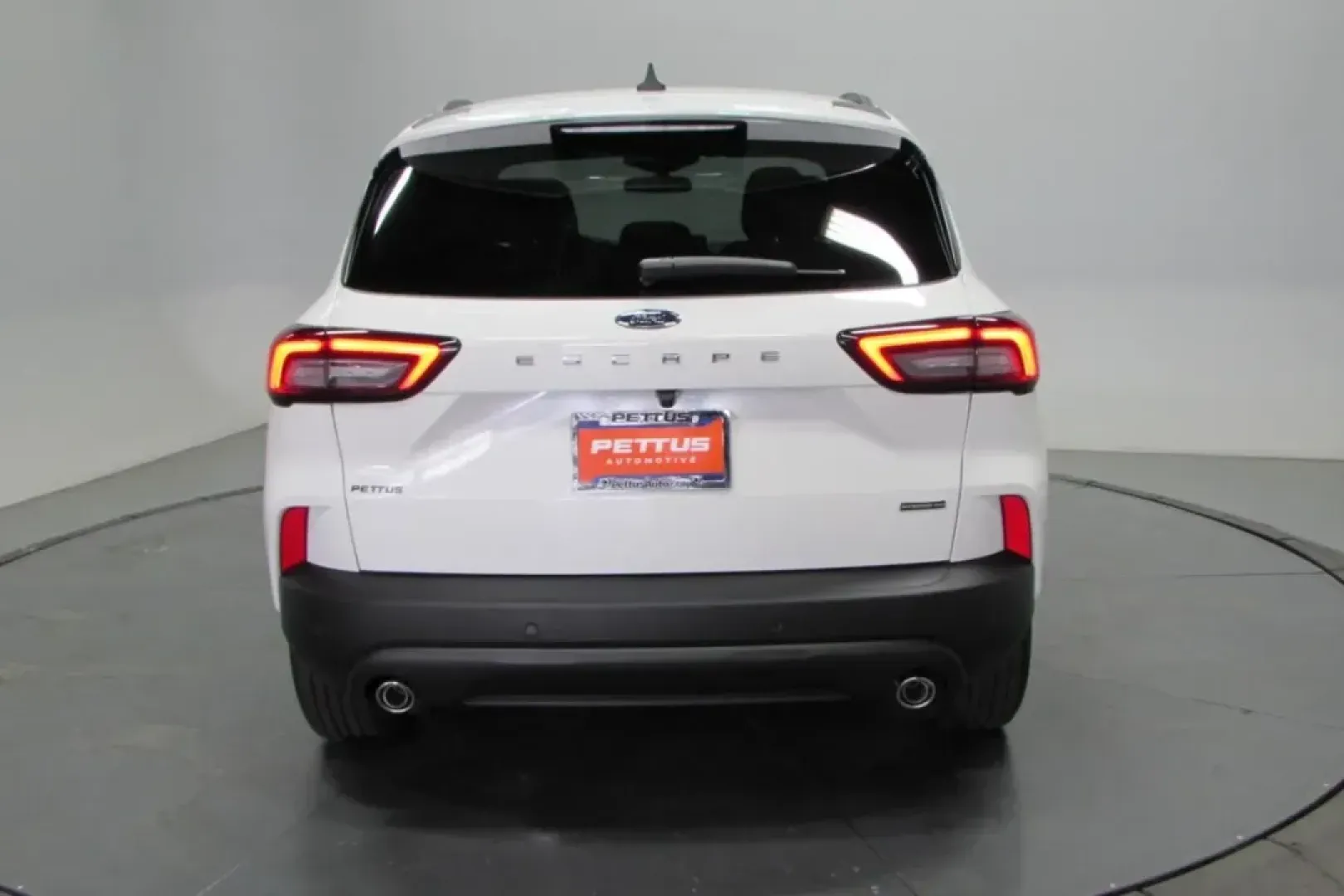 2025 /Ebony Leather Trimmed Ford Escape Hybrid ST-Line Select (1FMCU9NZ1SU) with an 2.5L iVCT Atkinson Cycle I-4 Hybrid engine, located at 12836 Highway 21, De Soto, MO, 63020, (636) 337-7777, 38.151867, -90.575615 - **Experience Adventure with the 2025 Ford Escape Hybrid Your Ideal SUV for Everyday Life!**<br /> <br /> Step into a world of versatile driving with the 2025 Ford Escape Hybrid. This sporty, all-wheel-drive SUV is not just a vehicle; it's your partner for every journey, whether you're commuting to - Photo#6
