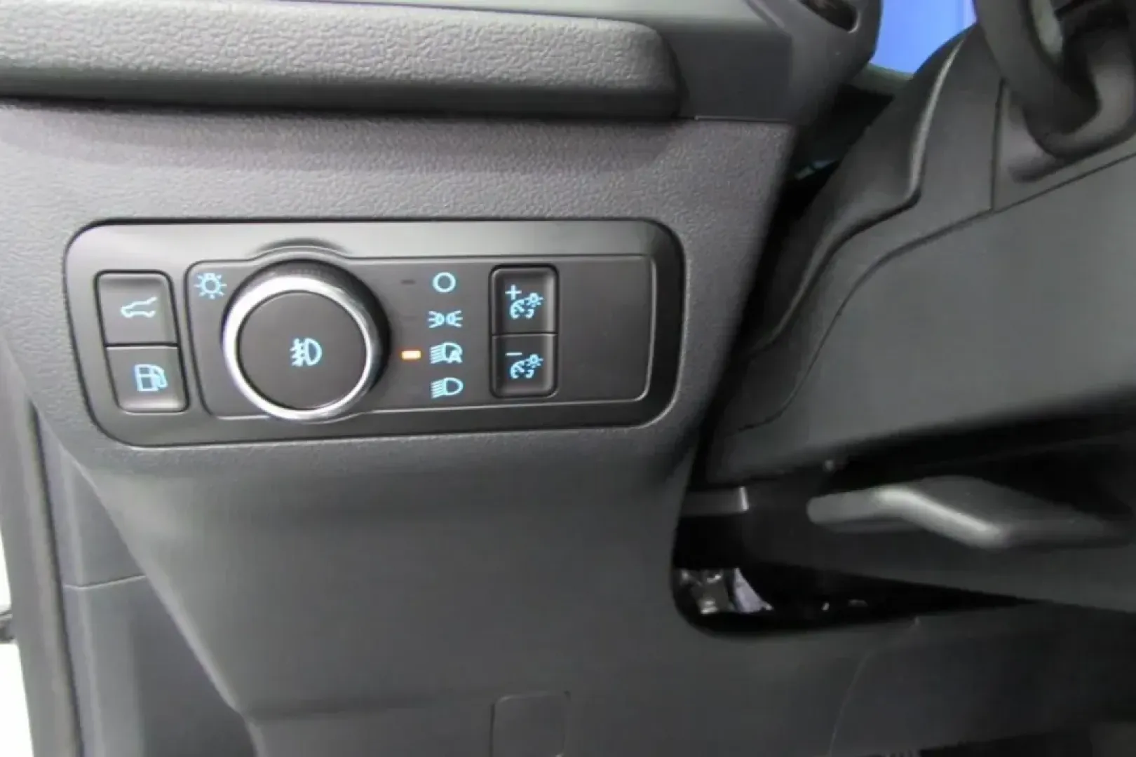 2025 /Ebony Leather Trimmed Ford Escape Hybrid ST-Line Select (1FMCU9NZ1SU) with an 2.5L iVCT Atkinson Cycle I-4 Hybrid engine, located at 12836 Highway 21, De Soto, MO, 63020, (636) 337-7777, 38.151867, -90.575615 - **Experience Adventure with the 2025 Ford Escape Hybrid Your Ideal SUV for Everyday Life!**<br /> <br /> Step into a world of versatile driving with the 2025 Ford Escape Hybrid. This sporty, all-wheel-drive SUV is not just a vehicle; it's your partner for every journey, whether you're commuting to - Photo#13