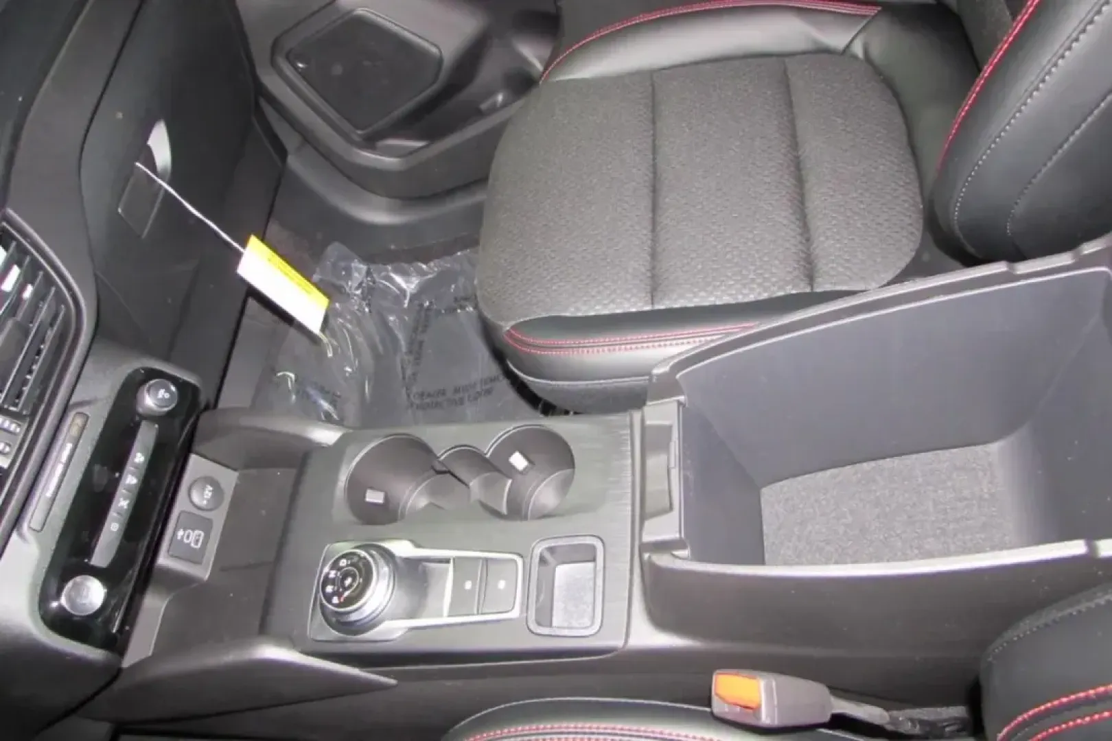 2025 /Ebony Leather Trimmed Ford Escape Hybrid ST-Line Select (1FMCU9NZ1SU) with an 2.5L iVCT Atkinson Cycle I-4 Hybrid engine, located at 12836 Highway 21, De Soto, MO, 63020, (636) 337-7777, 38.151867, -90.575615 - **Experience Adventure with the 2025 Ford Escape Hybrid Your Ideal SUV for Everyday Life!**<br /> <br /> Step into a world of versatile driving with the 2025 Ford Escape Hybrid. This sporty, all-wheel-drive SUV is not just a vehicle; it's your partner for every journey, whether you're commuting to - Photo#21
