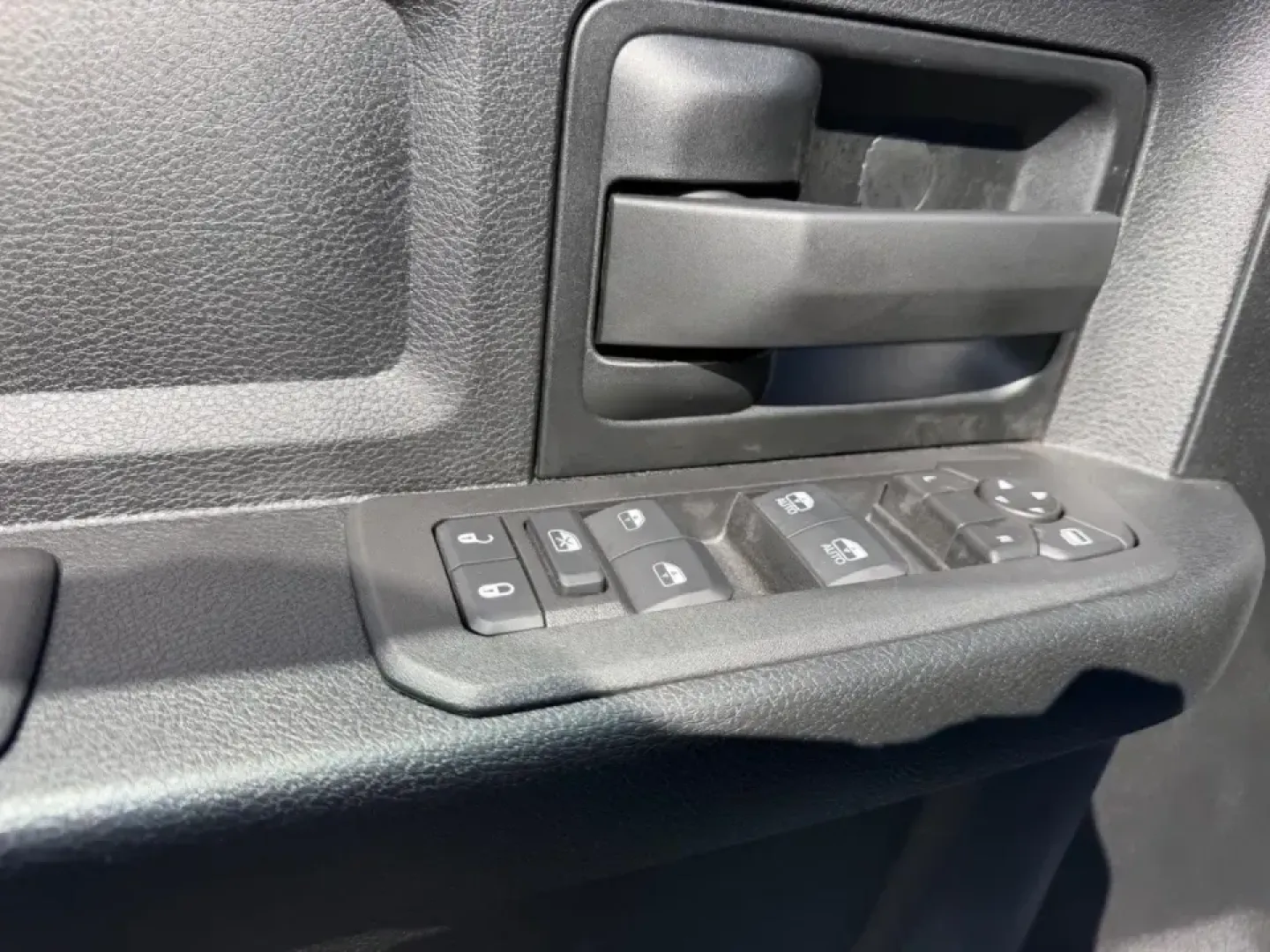 2026 /Diesel Gray/Black Vinyl Ram 5500HD Tradesman (3C7WRNFL1TG) with an Straight 6 Turbocharged Diesel engine, located at 970 Woodlawn Dr., Farmington, MO, 63640, (573) 431-7800, 37.825642, -90.468674 - Built for the kind of workday that starts before sunrise and ends after the last job is wrapped up, this 2026 Ram 5500 Chassis Cab Tradesman is the no-nonsense foundation for a serious business truck-whether you're outfitting a flatbed for hauling equipment, setting up a service body for mobile repa - Photo#15