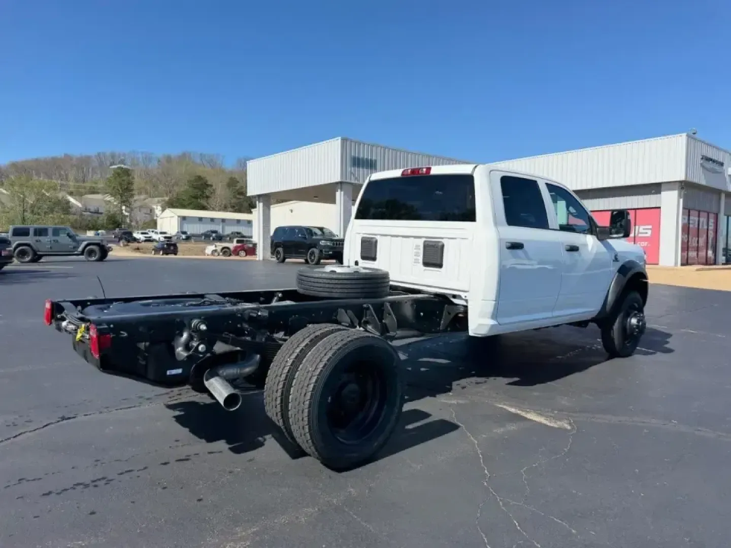 2026 /Diesel Gray/Black Vinyl Ram 5500HD Tradesman (3C7WRNFL1TG) with an Straight 6 Turbocharged Diesel engine, located at 970 Woodlawn Dr., Farmington, MO, 63640, (573) 431-7800, 37.825642, -90.468674 - Built for the kind of workday that starts before sunrise and ends after the last job is wrapped up, this 2026 Ram 5500 Chassis Cab Tradesman is the no-nonsense foundation for a serious business truck-whether you're outfitting a flatbed for hauling equipment, setting up a service body for mobile repa - Photo#2