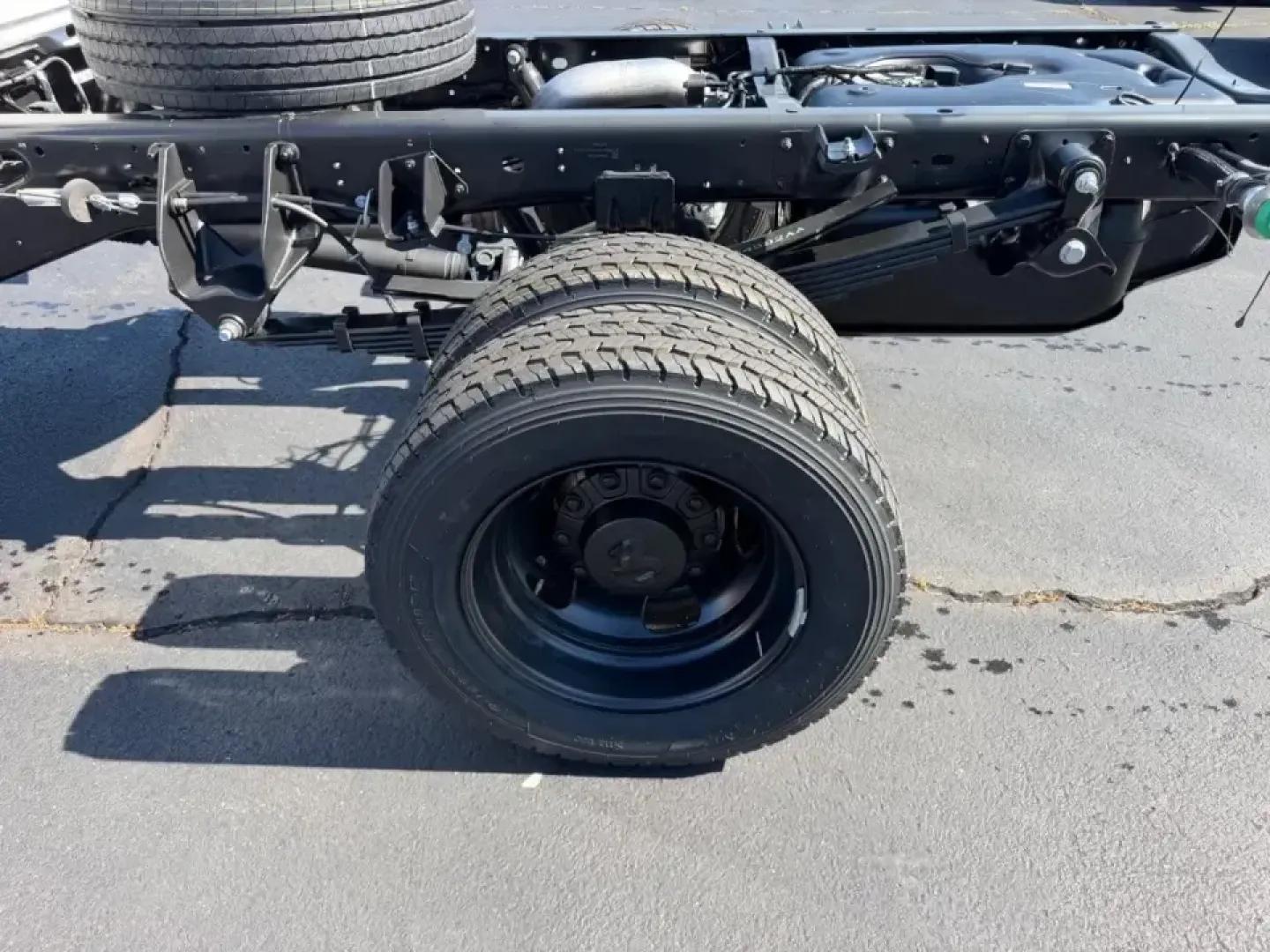 2026 /Diesel Gray/Black Vinyl Ram 5500HD Tradesman (3C7WRNFL1TG) with an Straight 6 Turbocharged Diesel engine, located at 970 Woodlawn Dr., Farmington, MO, 63640, (573) 431-7800, 37.825642, -90.468674 - Built for the kind of workday that starts before sunrise and ends after the last job is wrapped up, this 2026 Ram 5500 Chassis Cab Tradesman is the no-nonsense foundation for a serious business truck-whether you're outfitting a flatbed for hauling equipment, setting up a service body for mobile repa - Photo#4