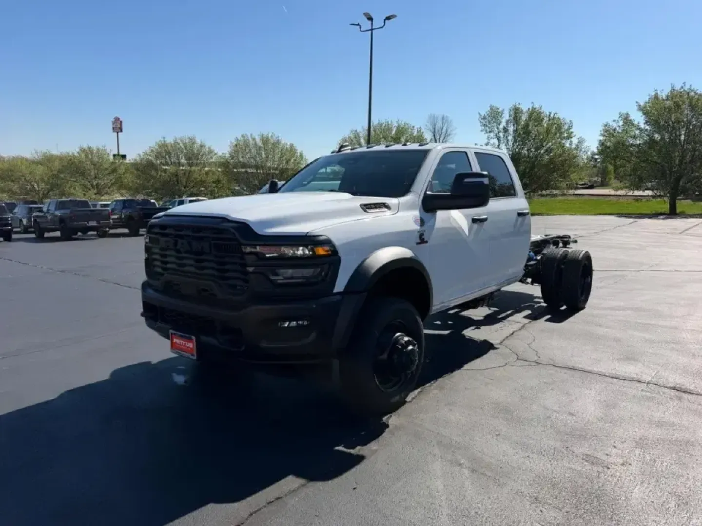 2026 /Diesel Gray/Black Vinyl Ram 5500HD Tradesman (3C7WRNFL1TG) with an Straight 6 Turbocharged Diesel engine, located at 970 Woodlawn Dr., Farmington, MO, 63640, (573) 431-7800, 37.825642, -90.468674 - Built for the kind of workday that starts before sunrise and ends after the last job is wrapped up, this 2026 Ram 5500 Chassis Cab Tradesman is the no-nonsense foundation for a serious business truck-whether you're outfitting a flatbed for hauling equipment, setting up a service body for mobile repa - Photo#5