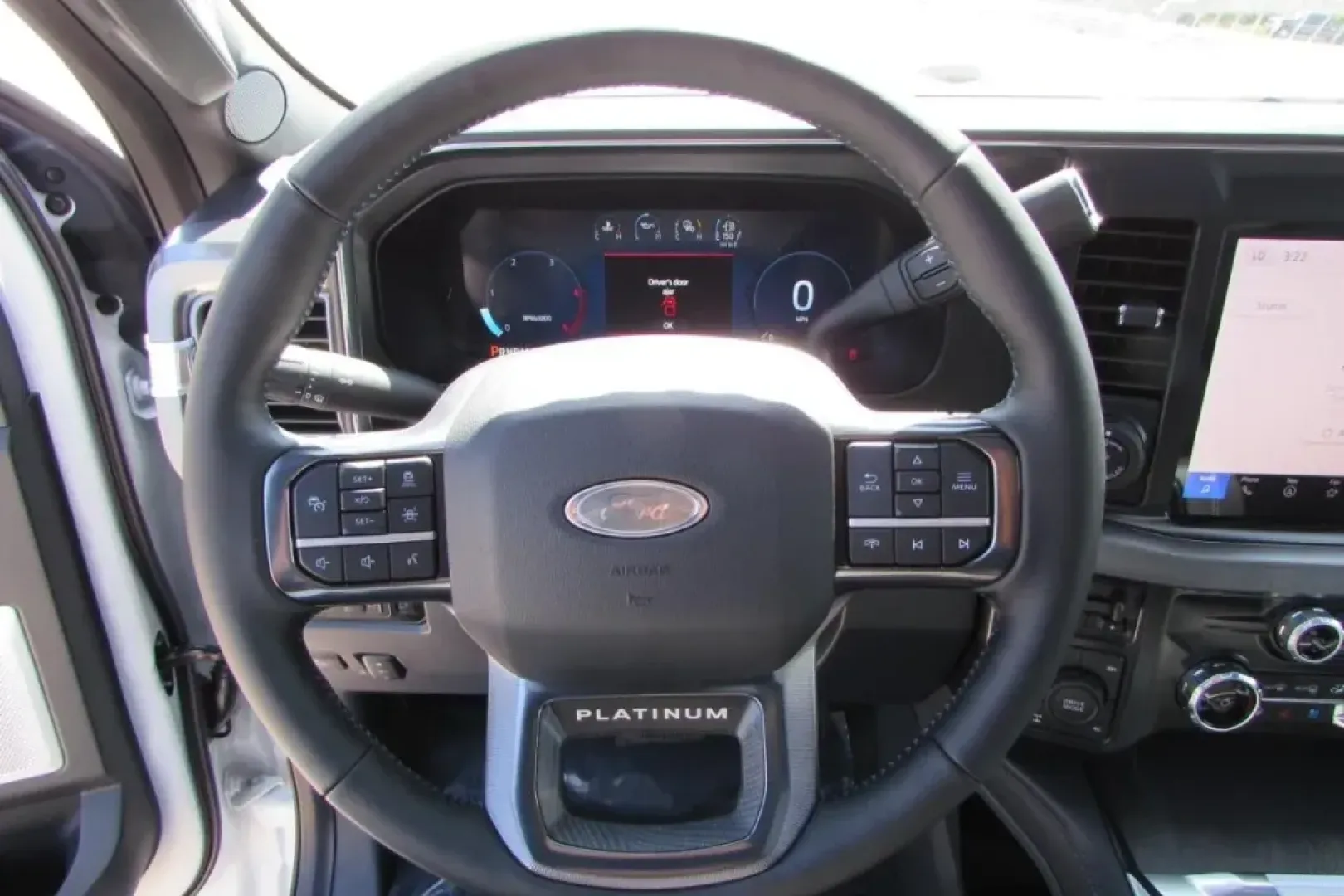 2025 /Black Onyx Leather Ford F-250SD Platinum (1FT8W2BM9SE) with an 6.7L Turbocharged engine, located at 12836 Highway 21, De Soto, MO, 63020, (636) 337-7777, 38.151867, -90.575615 - **Unleash Your Adventures with the 2025 Ford F-250SD Platinum at Pettus Ford De Soto!**<br /> <br /> Are you ready to elevate your lifestyle with a rugged yet refined truck? The **2025 Ford F-250SD Platinum** is built not just for work but for play as well, making it an exceptional choice for those - Photo#21
