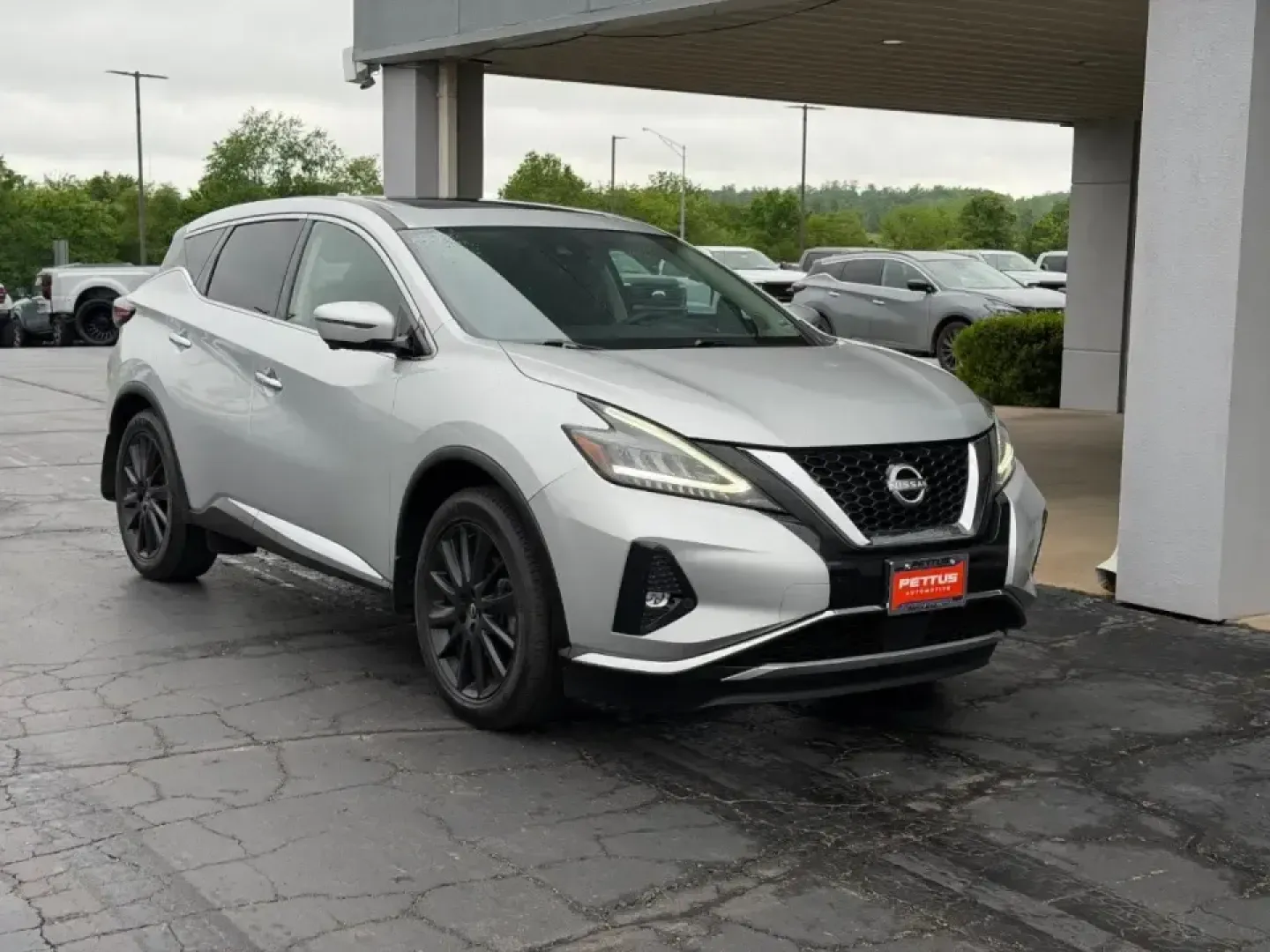2023 /Graphite Leather Nissan Murano SL (5N1AZ2CS8PC) with an 3.5L DOHC 24-Valve V6 engine, Automatic transmission, located at 141 Commercial Dr, Fredericktown, MO, 63645, (573) 783-6432, 37.570087, -90.320648 - Whether your week is filled with long commutes down US-67, school drop-offs, or weekend escapes to St. Francois State Park, this 2023 Nissan Murano SL AWD is the kind of SUV that fits real-life Missouri driving. It blends confident all-weather traction, a smooth V6, and everyday comfort-making it a - Photo#0