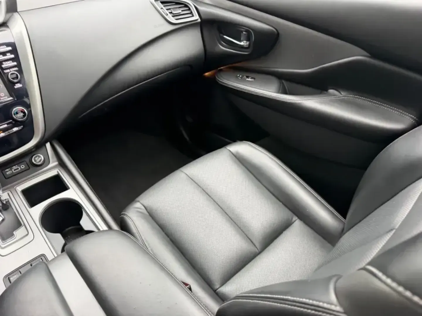 2023 /Graphite Leather Nissan Murano SL (5N1AZ2CS8PC) with an 3.5L DOHC 24-Valve V6 engine, Automatic transmission, located at 141 Commercial Dr, Fredericktown, MO, 63645, (573) 783-6432, 37.570087, -90.320648 - Whether your week is filled with long commutes down US-67, school drop-offs, or weekend escapes to St. Francois State Park, this 2023 Nissan Murano SL AWD is the kind of SUV that fits real-life Missouri driving. It blends confident all-weather traction, a smooth V6, and everyday comfort-making it a - Photo#19