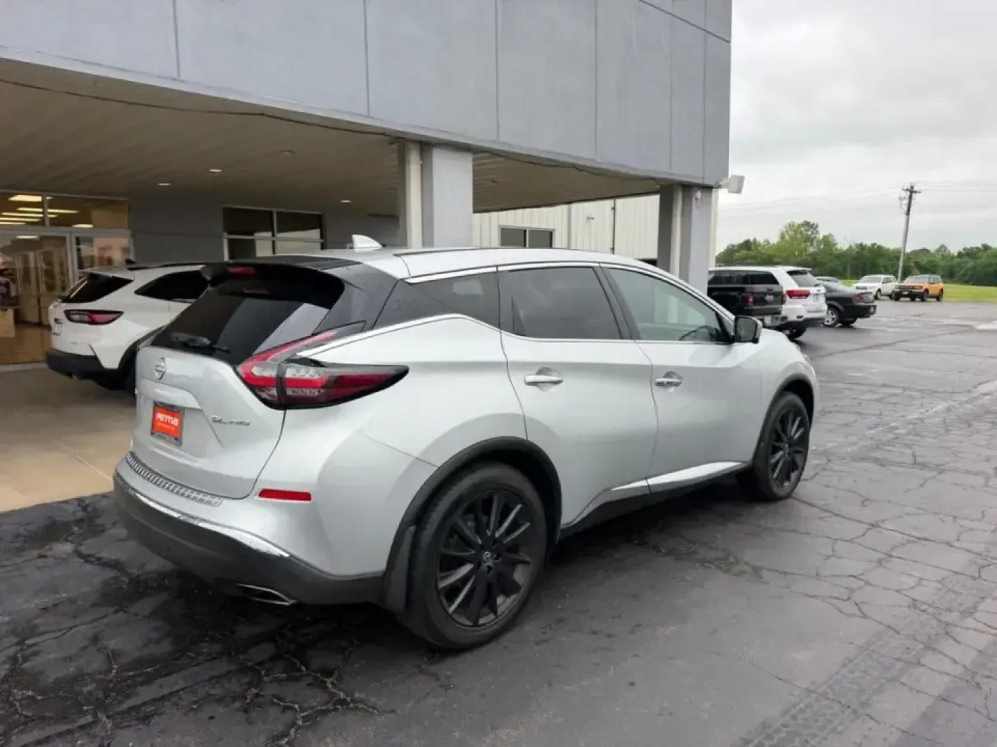 2023 /Graphite Leather Nissan Murano SL (5N1AZ2CS8PC) with an 3.5L DOHC 24-Valve V6 engine, Automatic transmission, located at 141 Commercial Dr, Fredericktown, MO, 63645, (573) 783-6432, 37.570087, -90.320648 - Whether your week is filled with long commutes down US-67, school drop-offs, or weekend escapes to St. Francois State Park, this 2023 Nissan Murano SL AWD is the kind of SUV that fits real-life Missouri driving. It blends confident all-weather traction, a smooth V6, and everyday comfort-making it a - Photo#2