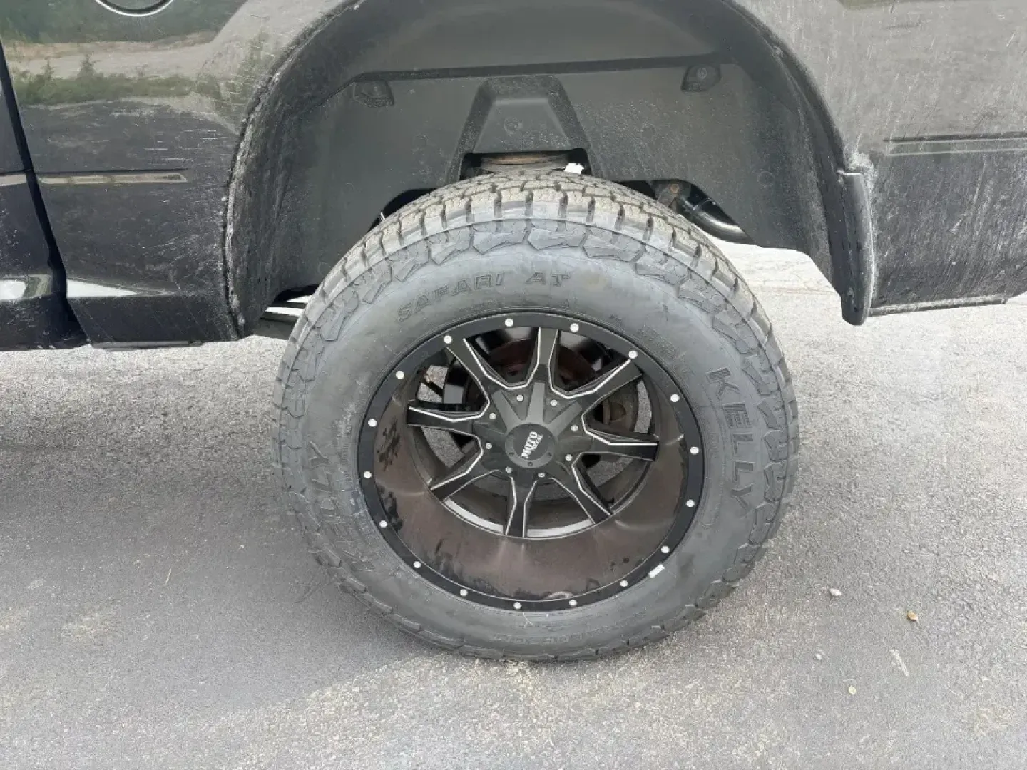 2016 /Diesel Gray/Black Ram 1500 Big Horn (3C6RR7LT6GG) with an 5.7L V8 OHV 16V engine, 6A transmission, located at 12830 Highway 21, De Soto, MO, 63020, (636) 337-7777, 38.153099, -90.573624 - Need a truck that can handle weekday commutes through Jefferson County and still be ready for weekend projects, lake runs, and backroad exploring? This 2016 Ram 1500 Big Horn 4x4 is built for the De Soto lifestyle-strong V8 power for towing and hauling, a comfortable crew cab for friends or family, - Photo#7